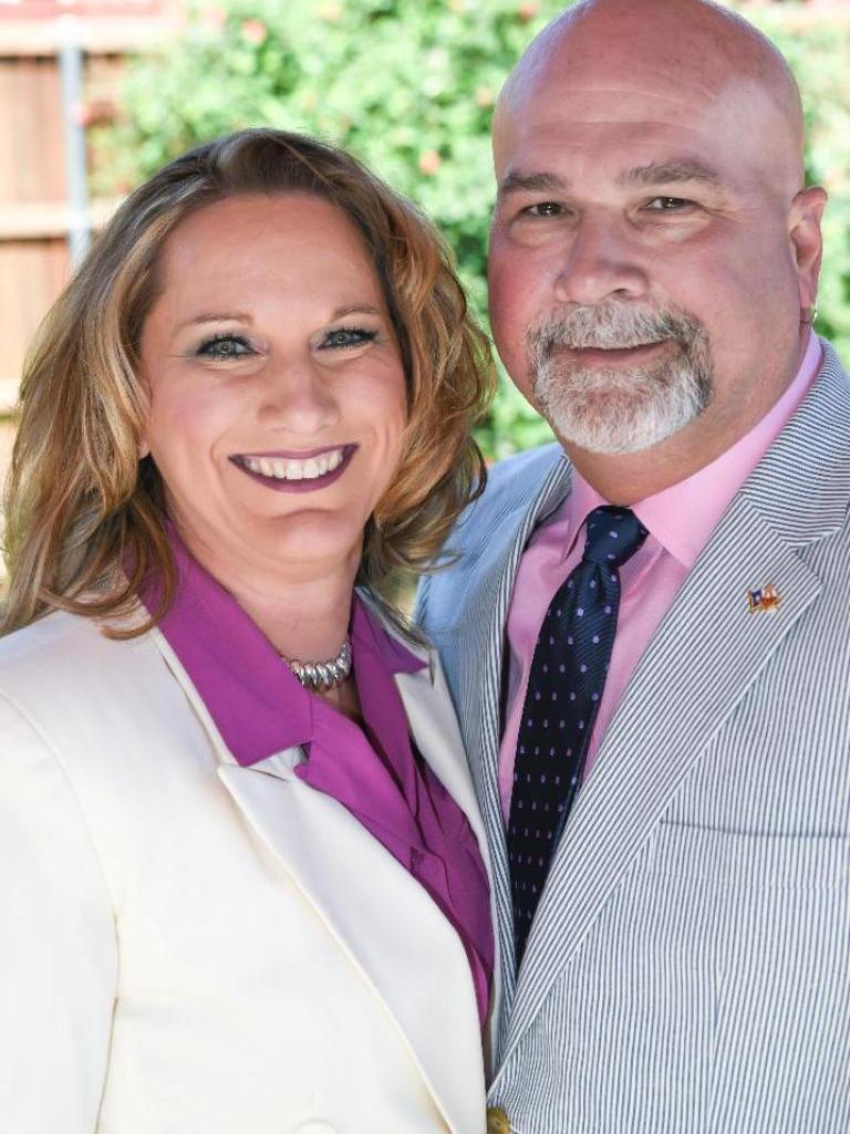 Suzanne and Matt Cason Profile Image