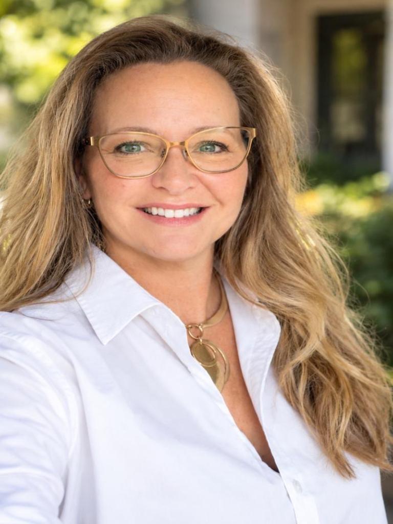 Bethany Christakos Profile Image