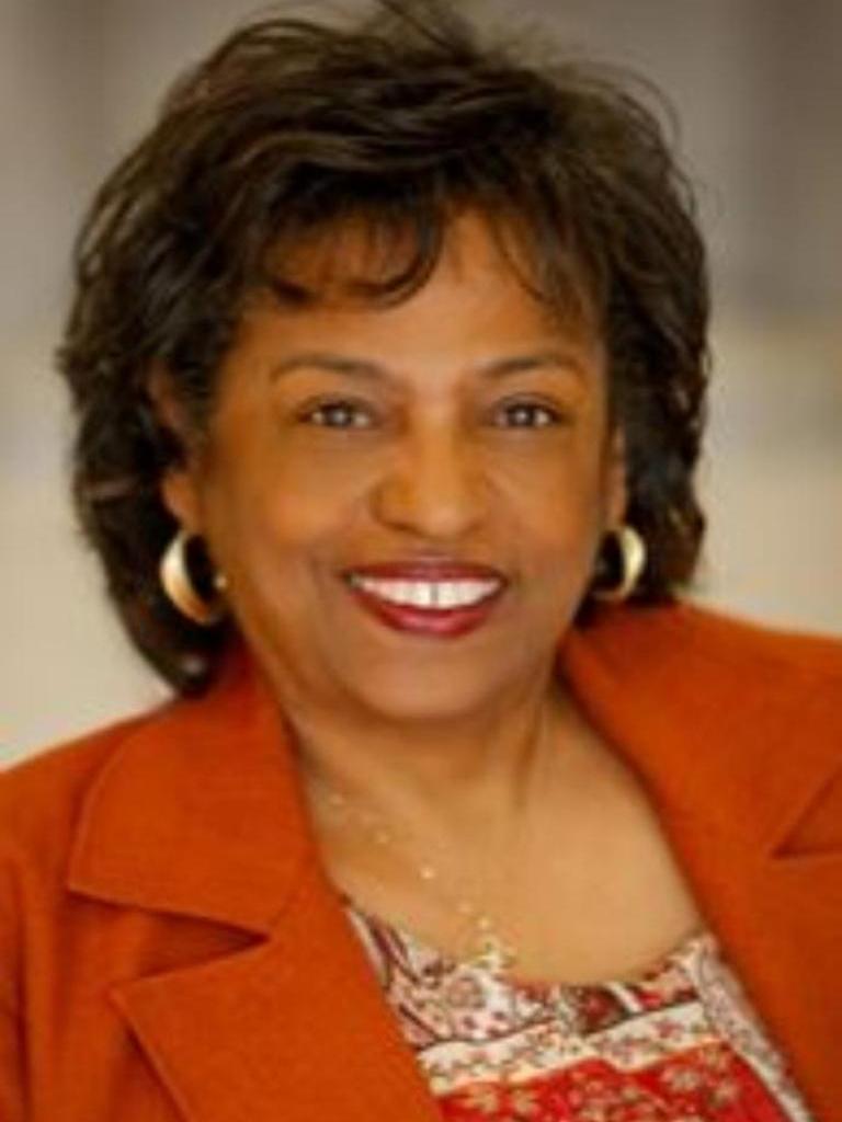 Linda Robertson Profile Image