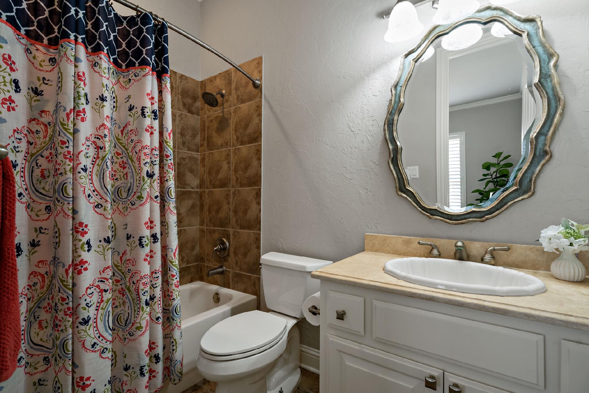 404 Earlston Court Property Photo 33