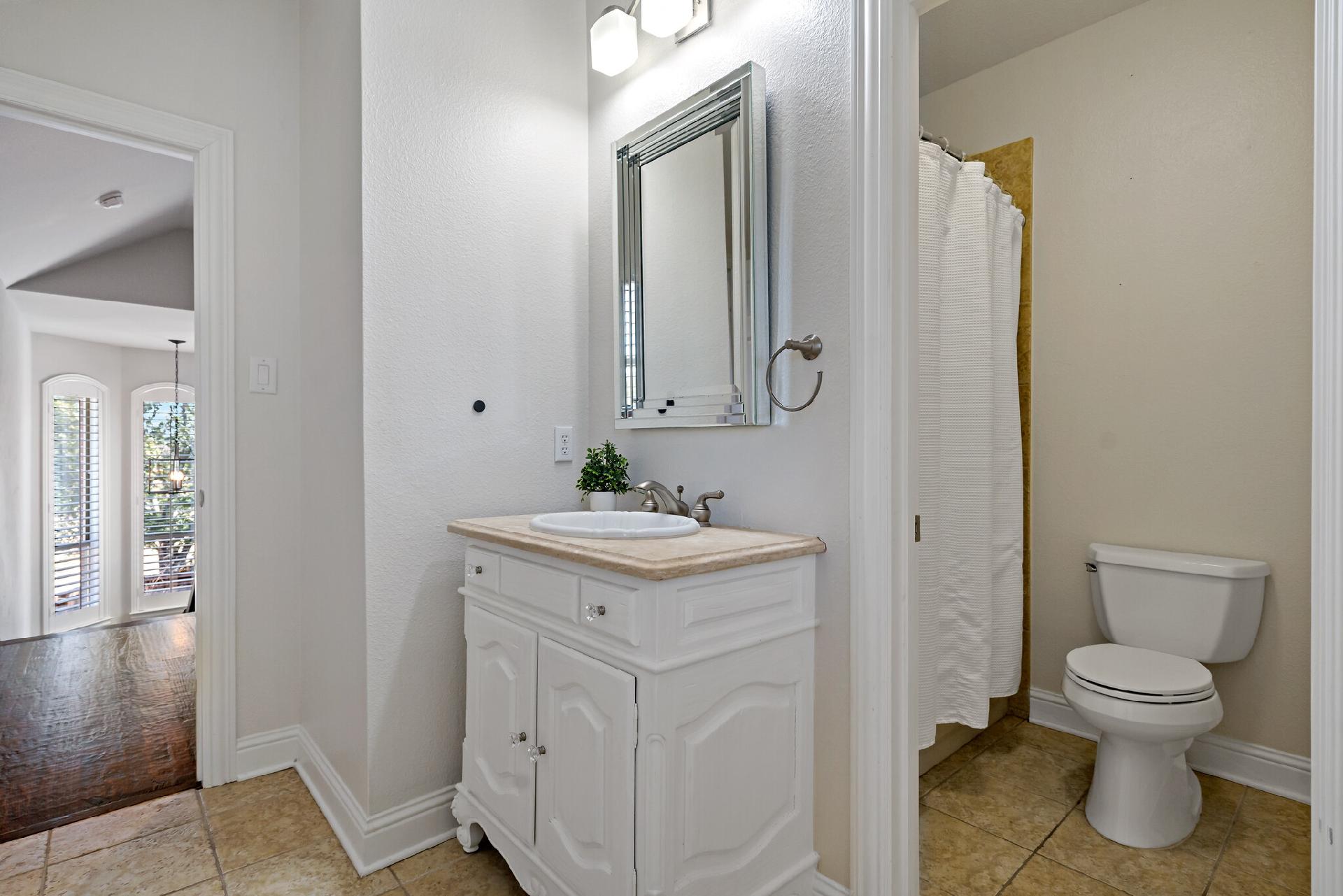 404 Earlston Court Property Photo 35