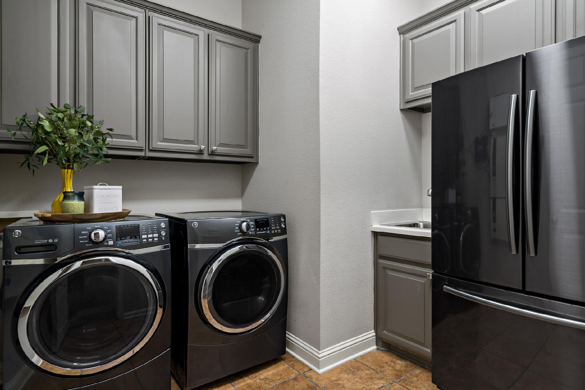 404 Earlston Court Property Photo 45