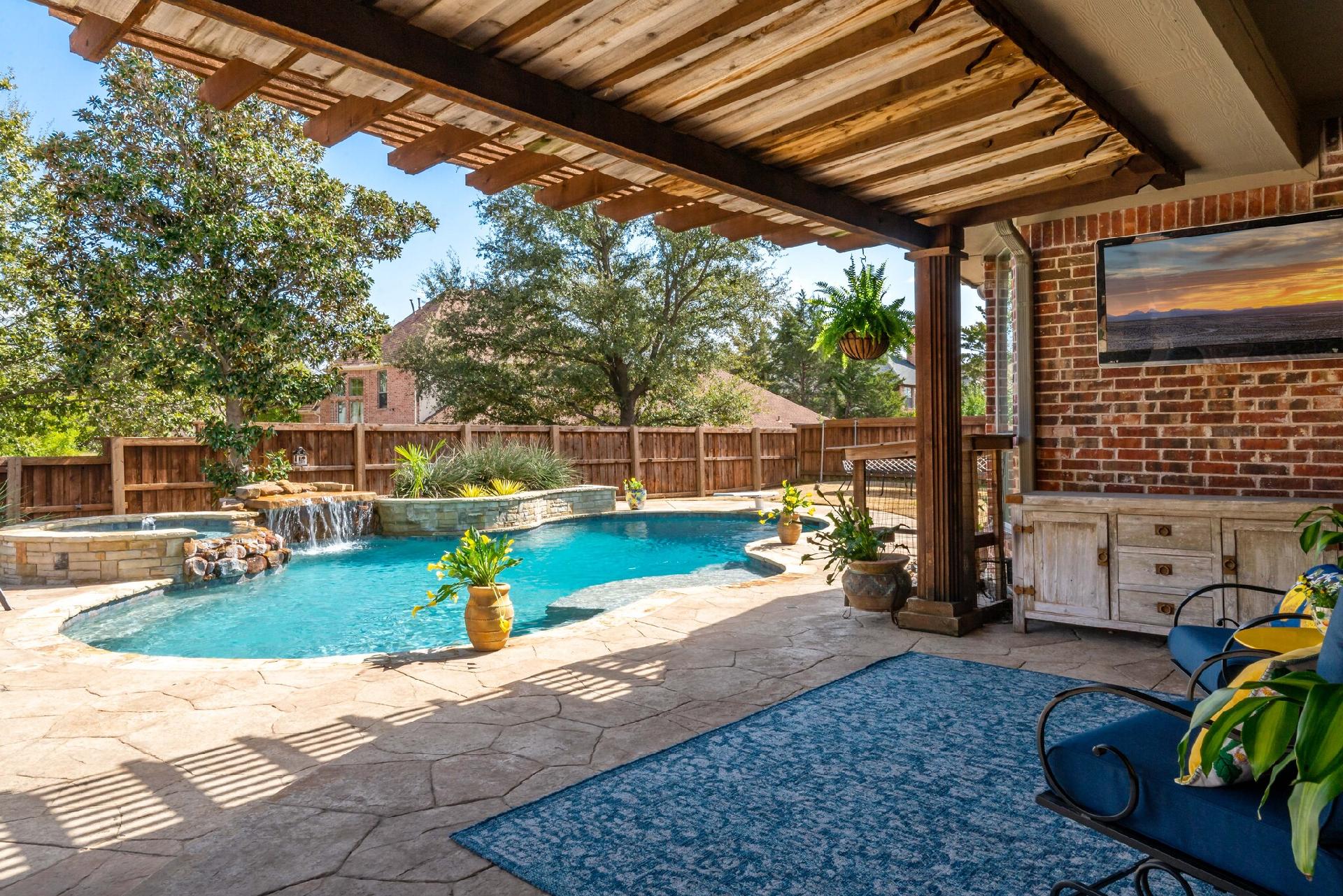 404 Earlston Court Property Photo 46