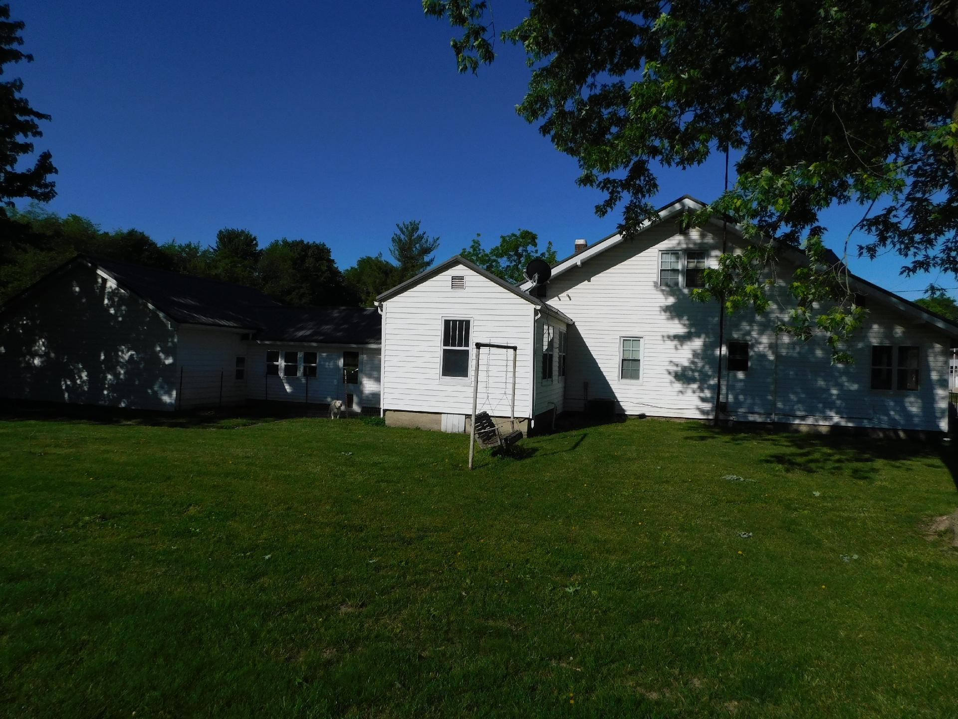 1301 E Main Street Property Photo 4
