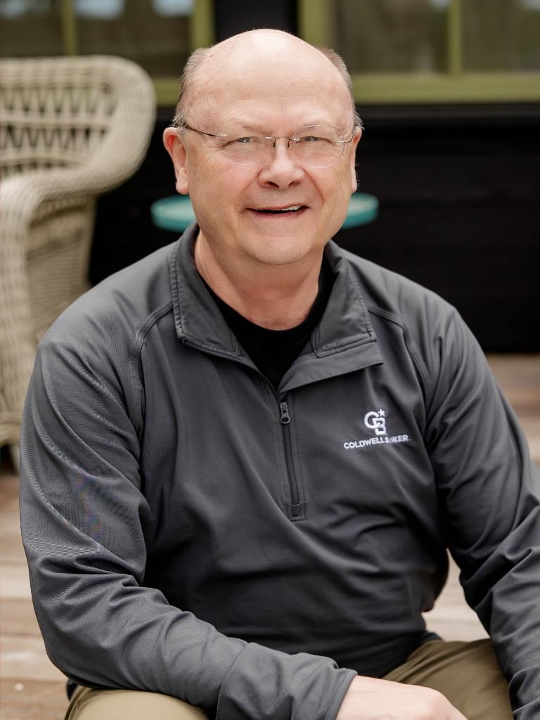 Thomas Peterson Profile Photo