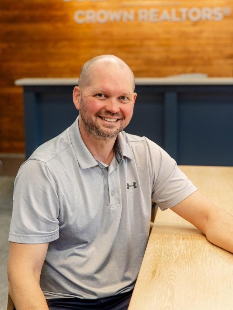 Neal Leagjeld Profile Photo