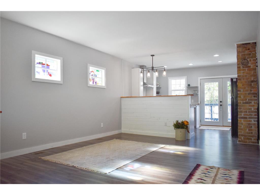 426 Erie Avenue Property Photo 10