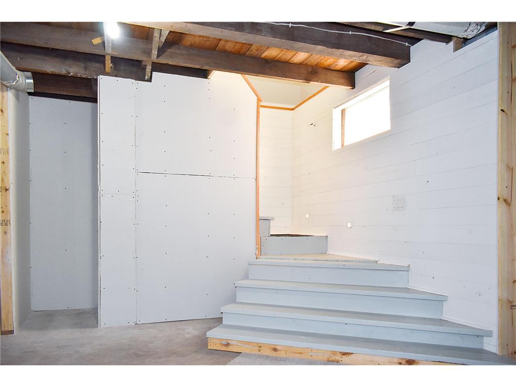 426 Erie Avenue Property Photo 19