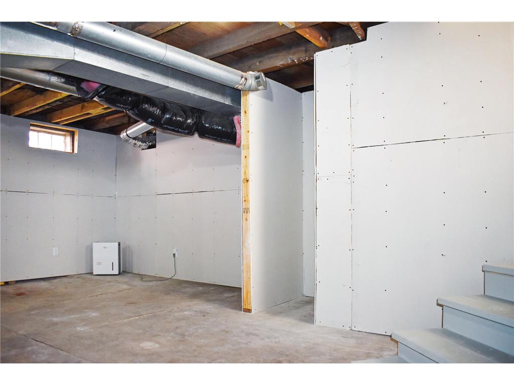 426 Erie Avenue Property Photo 22