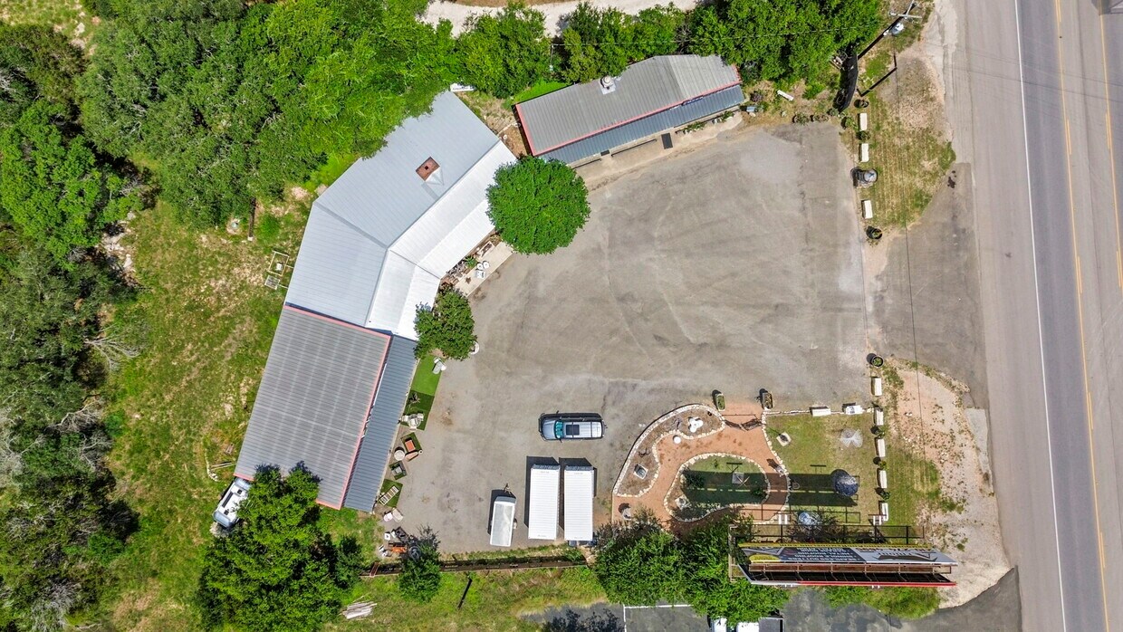 1725 S Us Highway 281 Property Photo 5