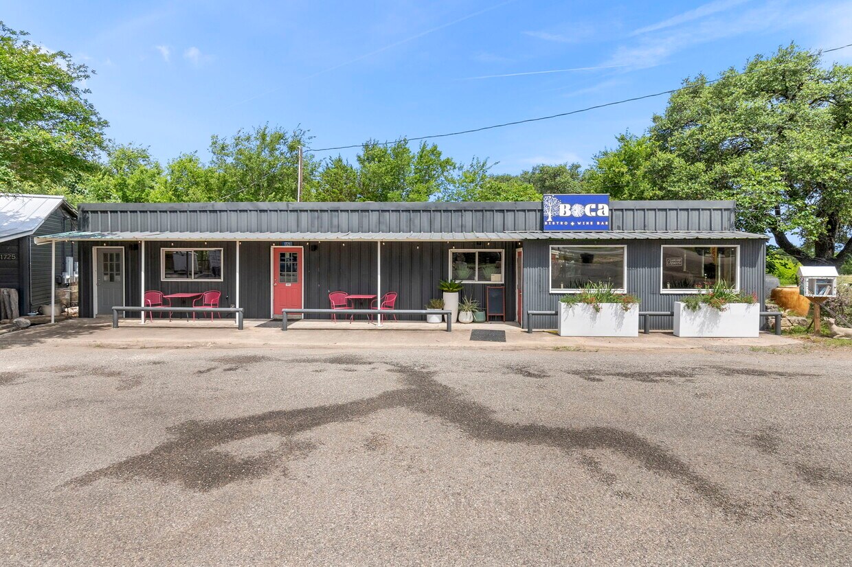 1725 S Us Highway 281 Property Photo 7
