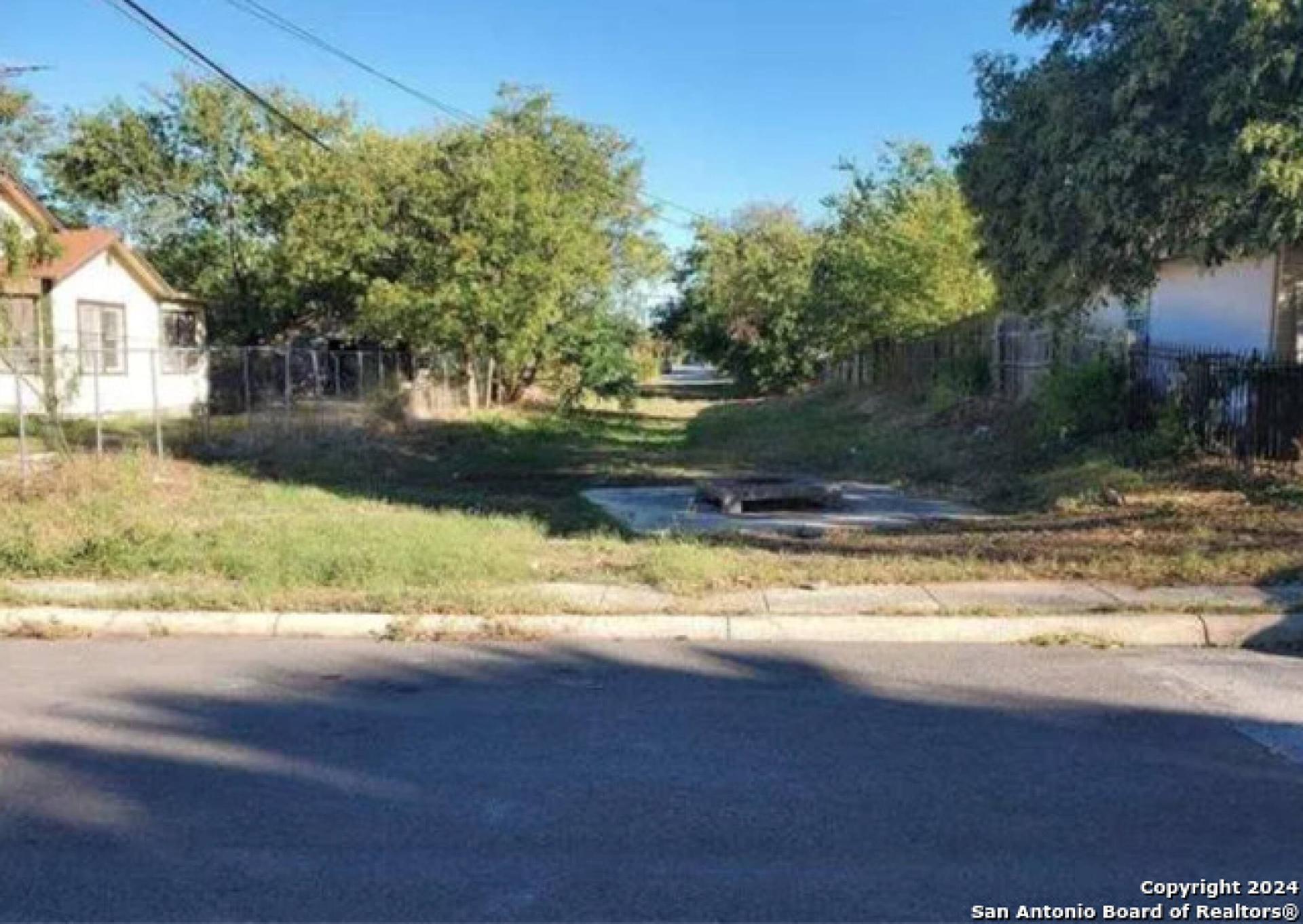 1206 Alametos Property Photo 1