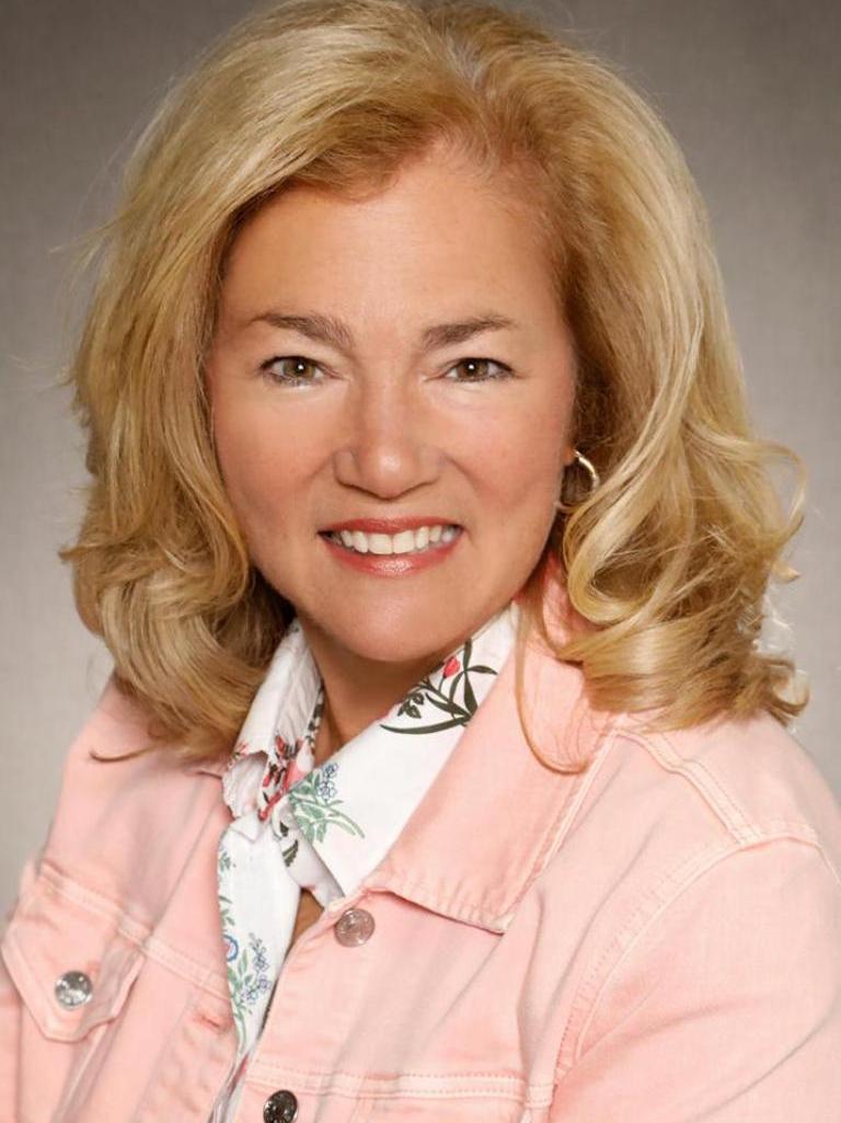Julie Knotts
