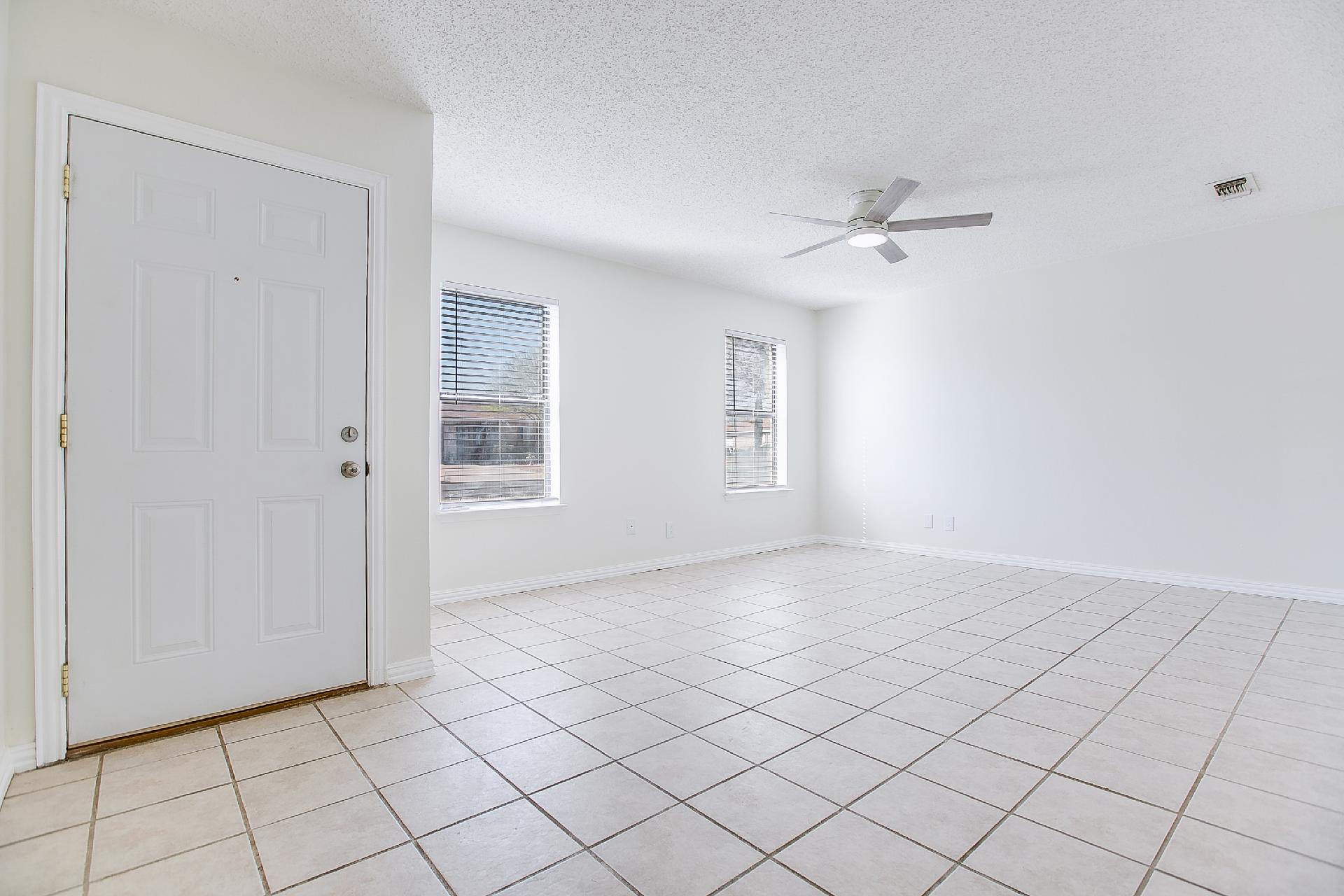 806 Van Zandt Street Property Photo 2