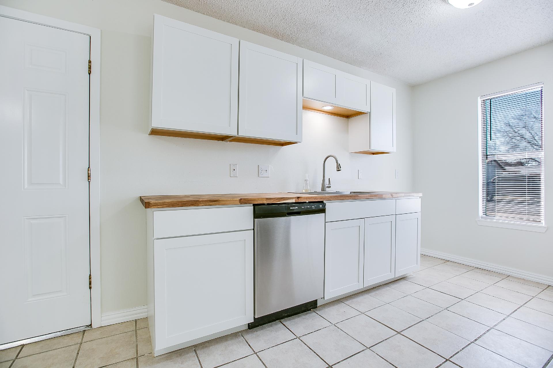 806 Van Zandt Street Property Photo 7