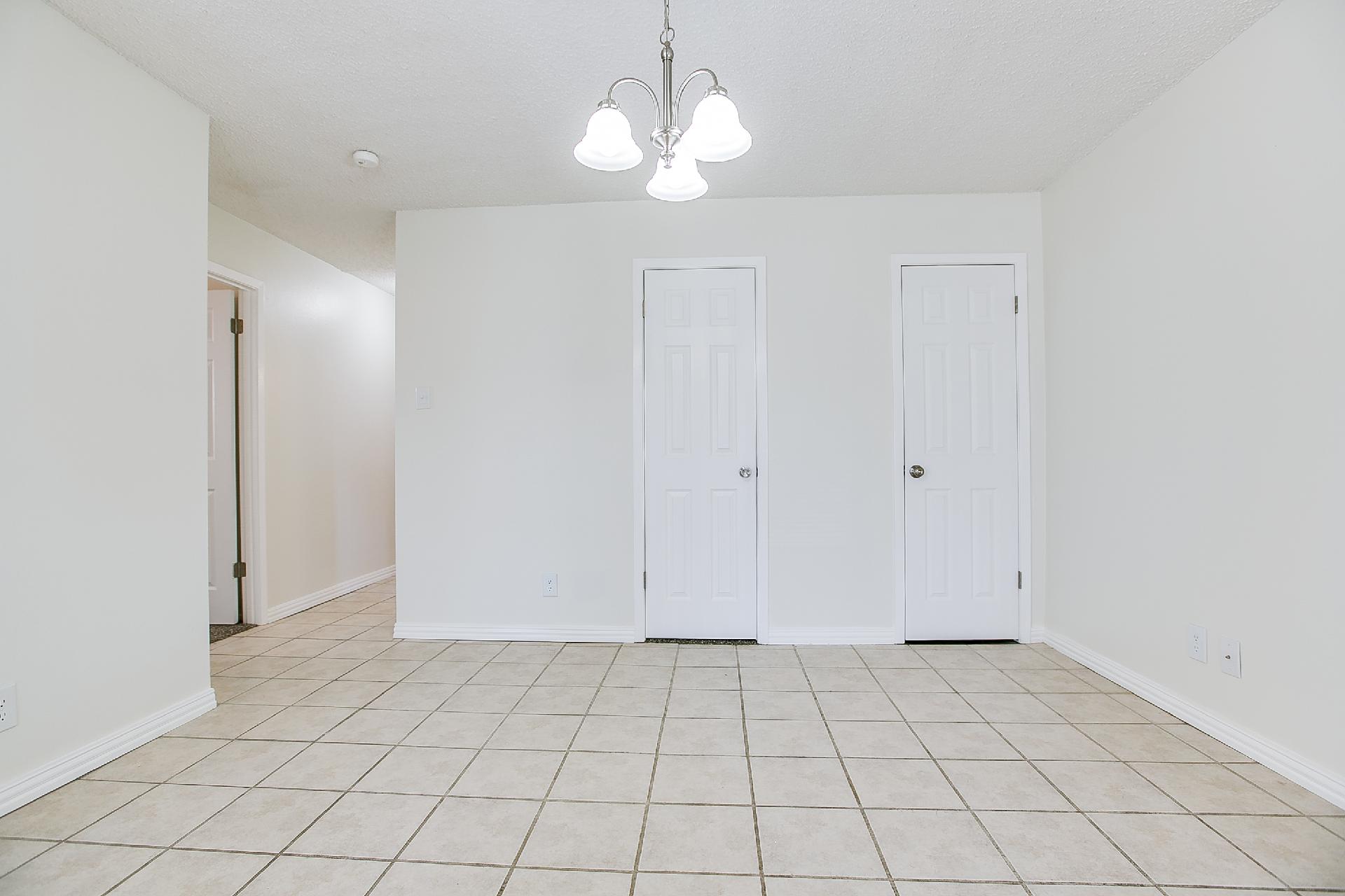 806 Van Zandt Street Property Photo 9