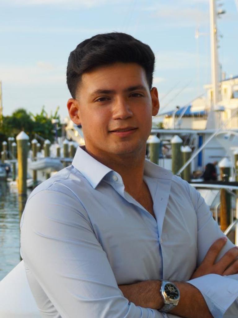 Luis Parrado Profile Photo