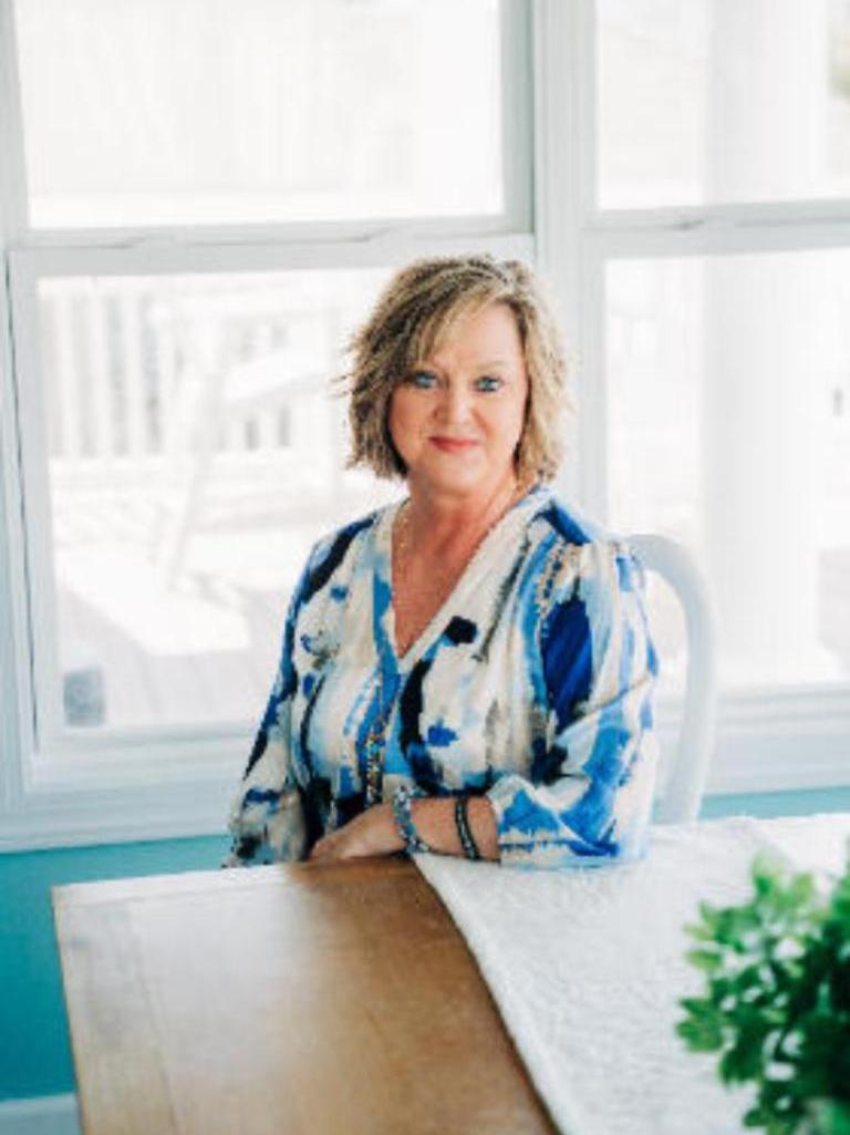 Joette Lee