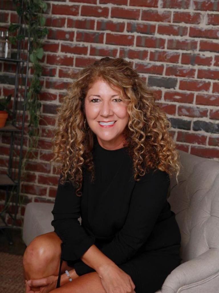 Bernadette Tucker Profile Photo