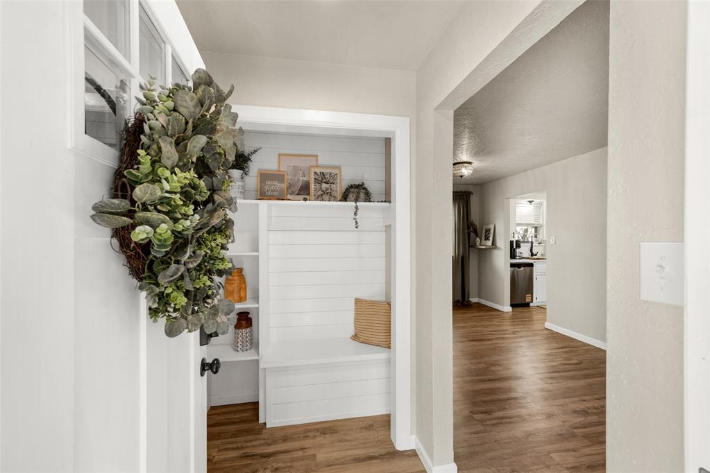 805 Nw 49th Street Property Photo 3