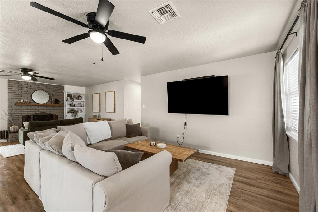 805 Nw 49th Street Property Photo 5