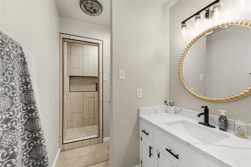 805 Nw 49th Street Property Photo 25