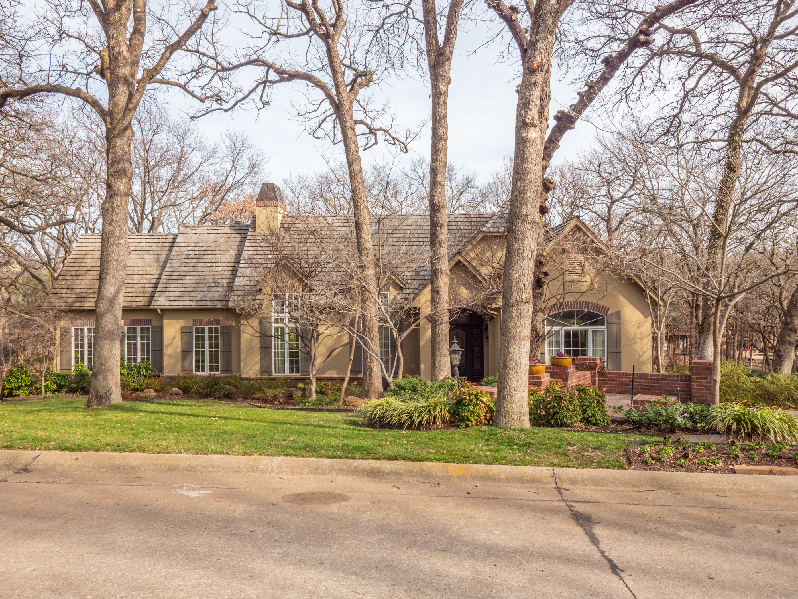 11715 S Canton Avenue Property Photo 1