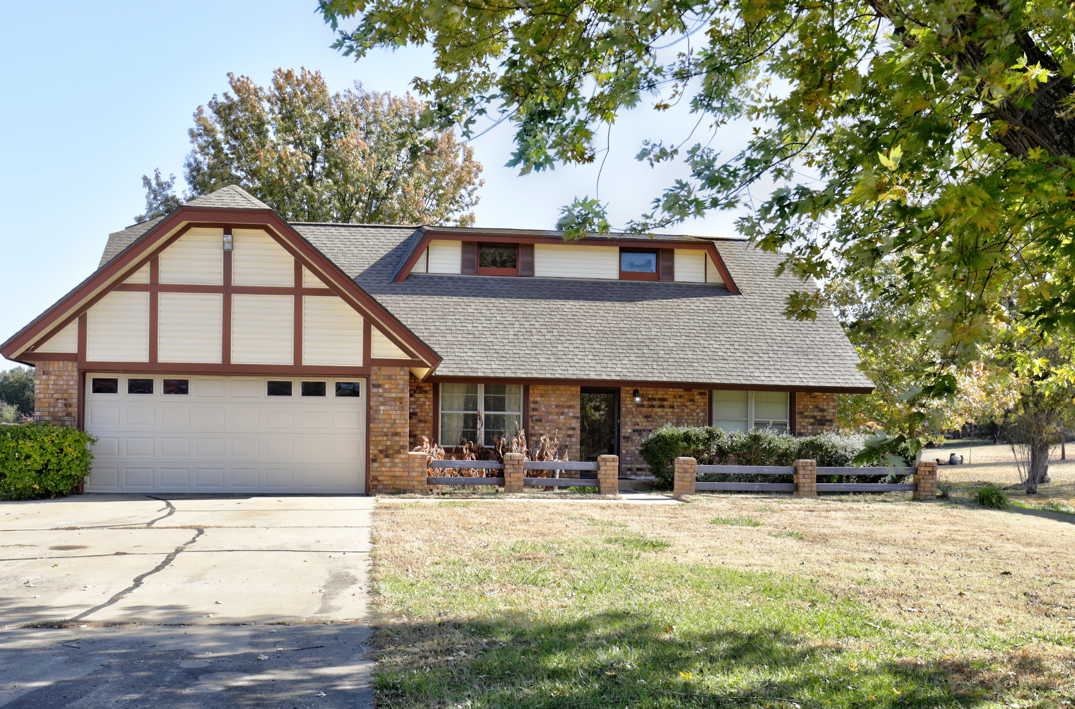 8535 Gary Drive Property Photo 1