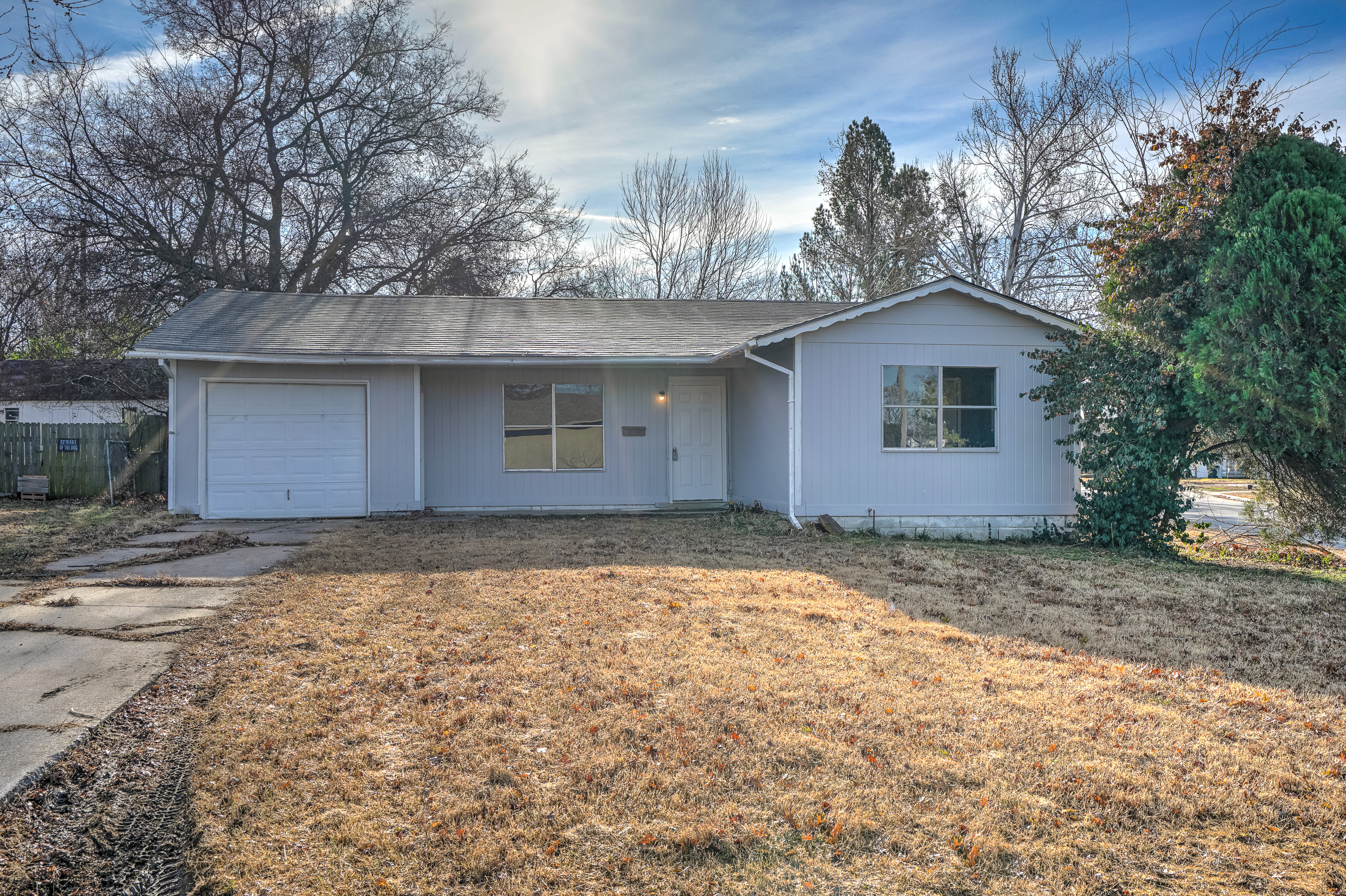 2321 S Mounds Street Property Photo 1