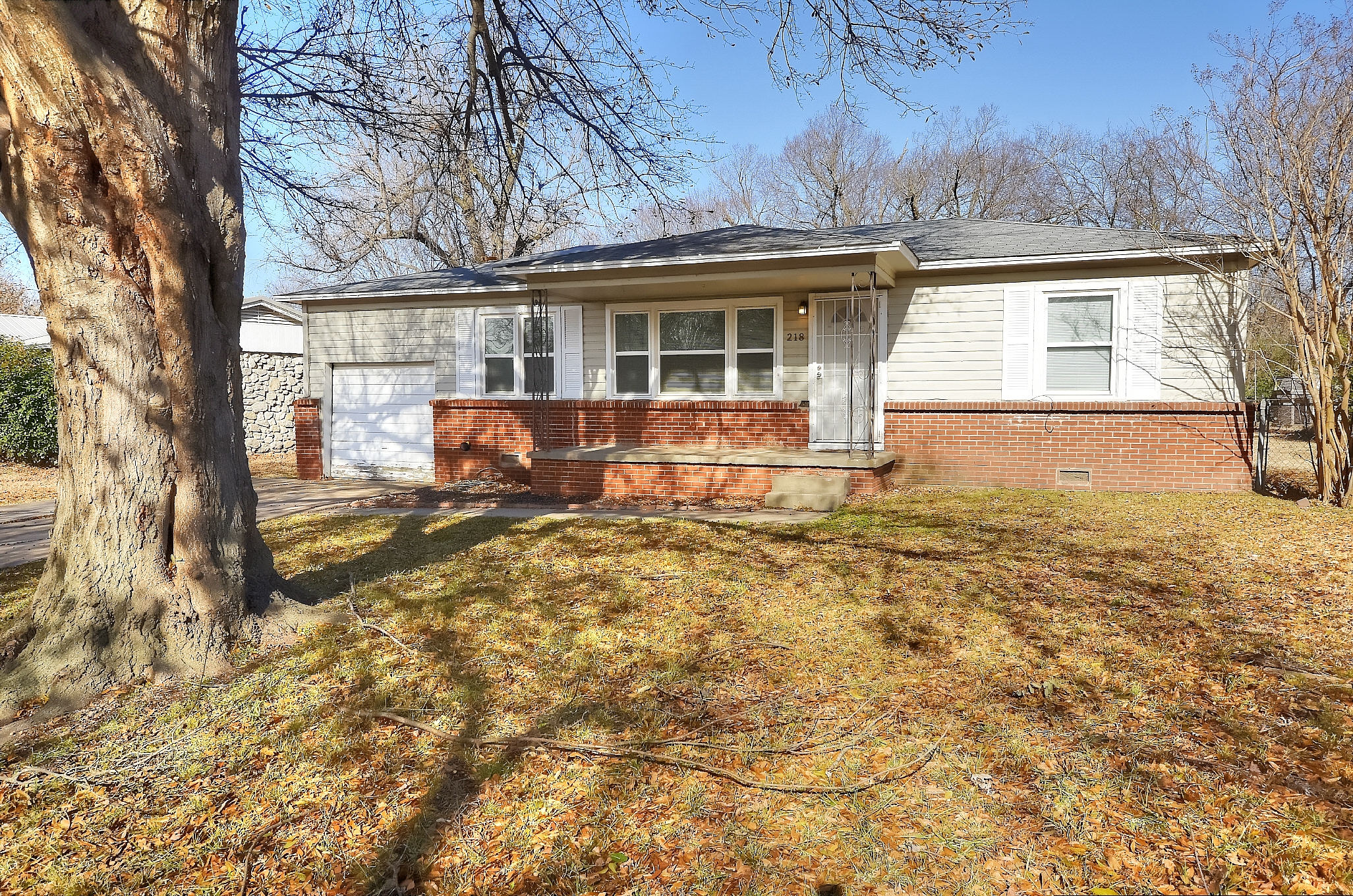 218 W Toledo Street Property Photo