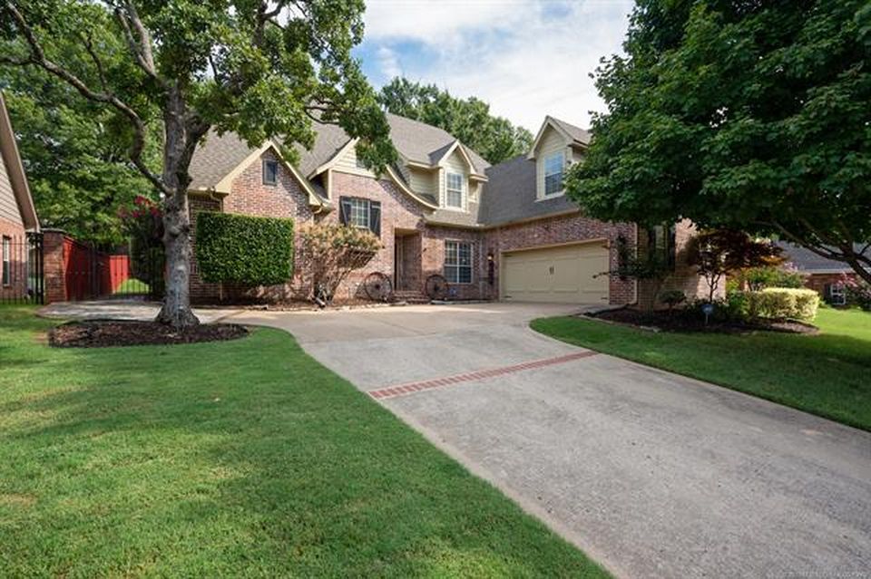 4909 E 88th Place Property Photo 1