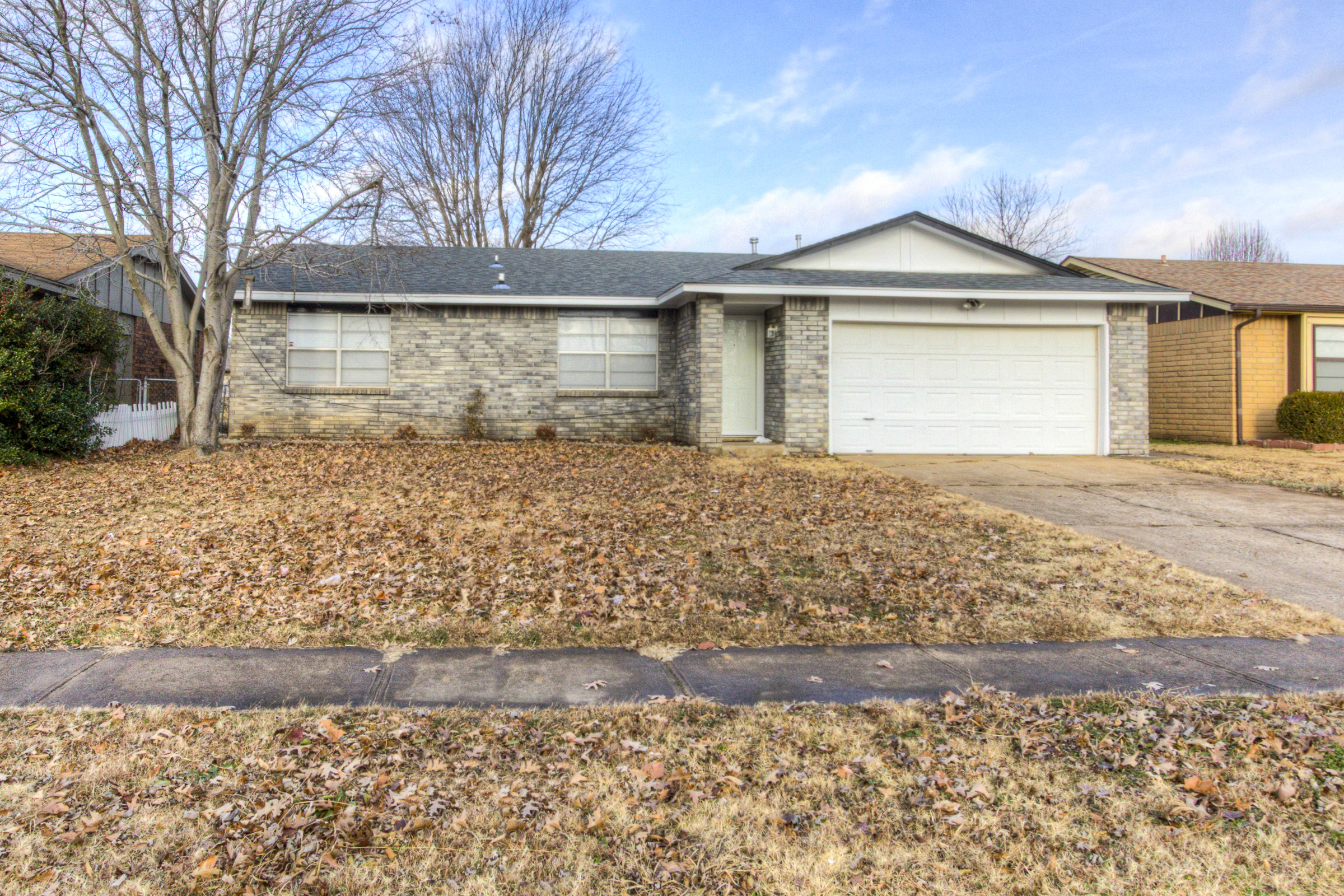 1708 S Pine Avenue Property Photo 1