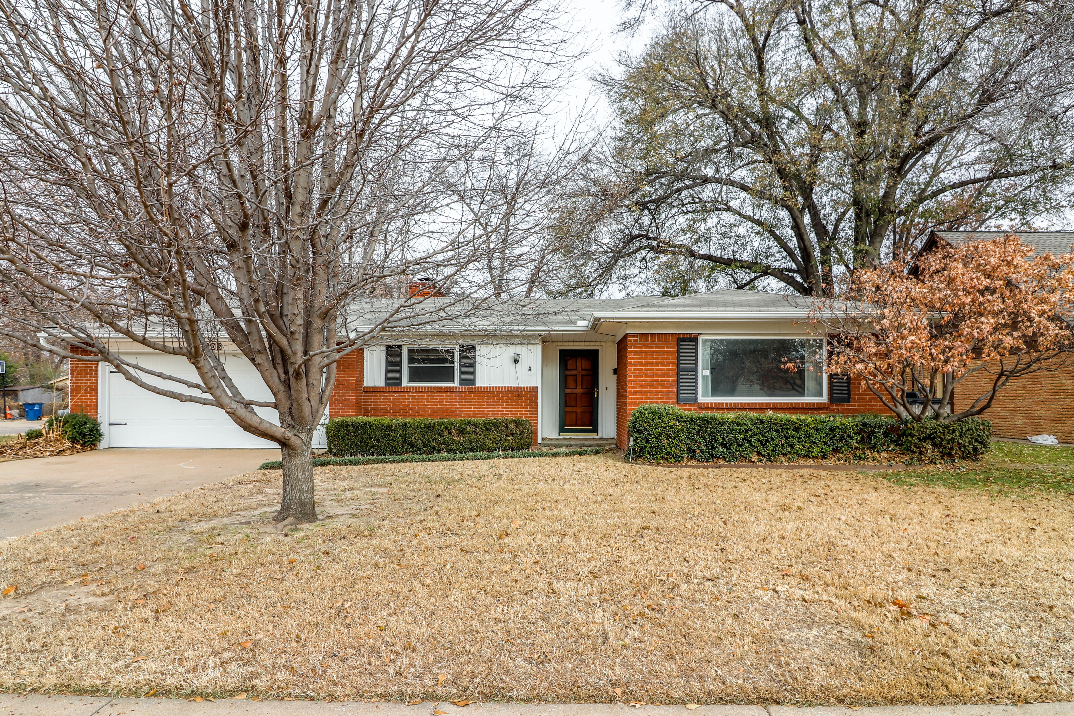 1705 E 59th Place Property Photo 1