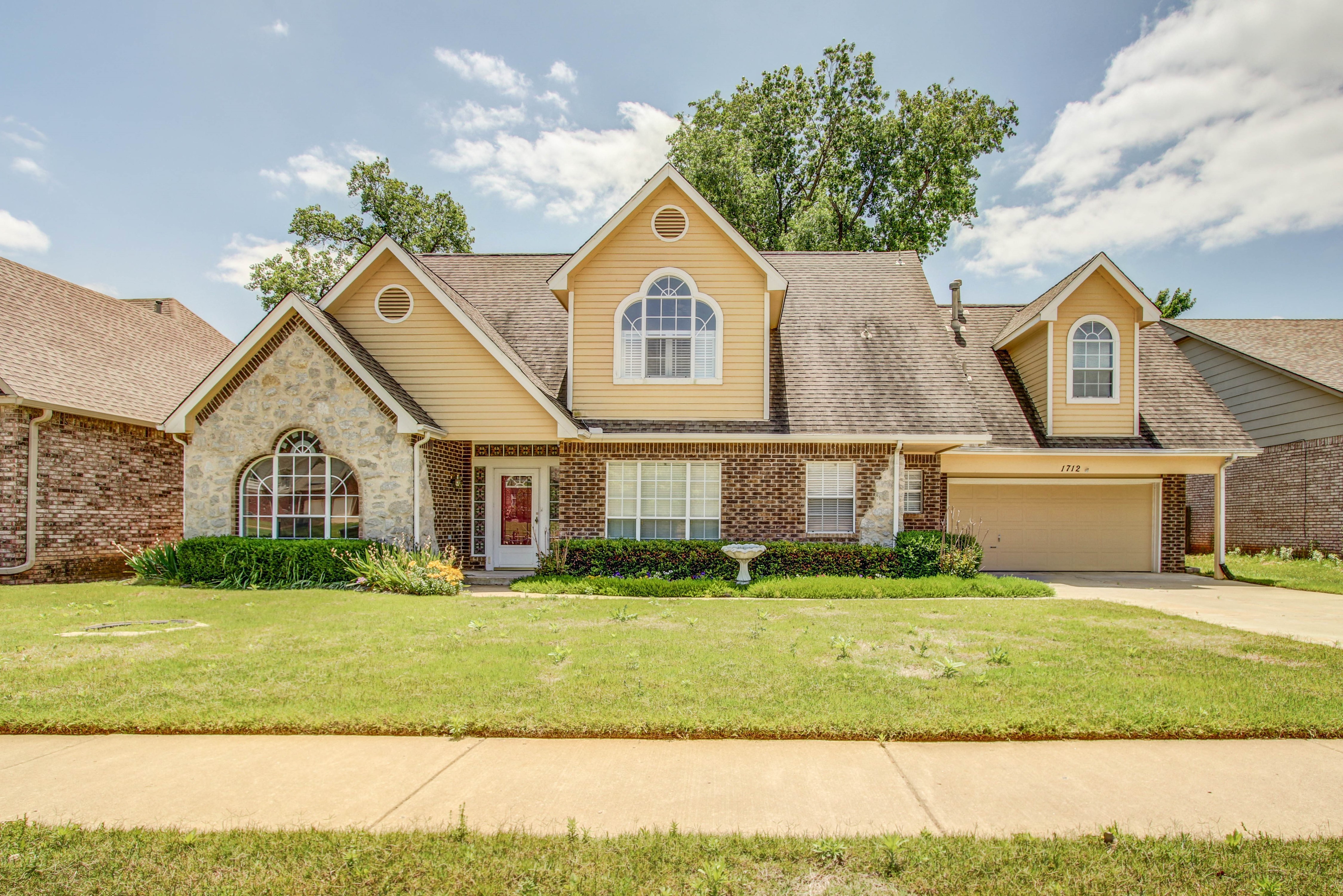 1712 E Fir Drive Property Photo 1