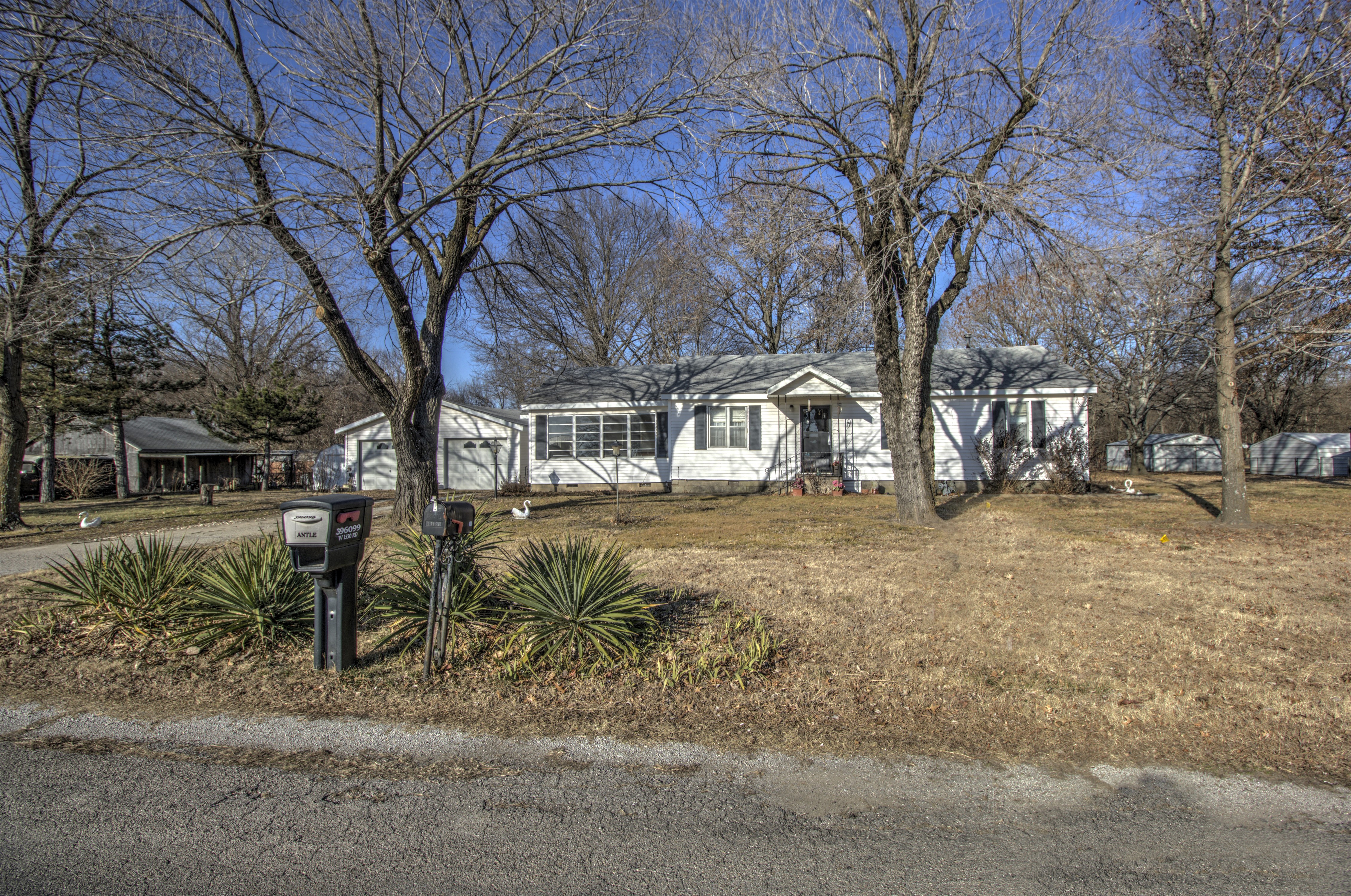 396100 W 1550 Road Property Photo 1