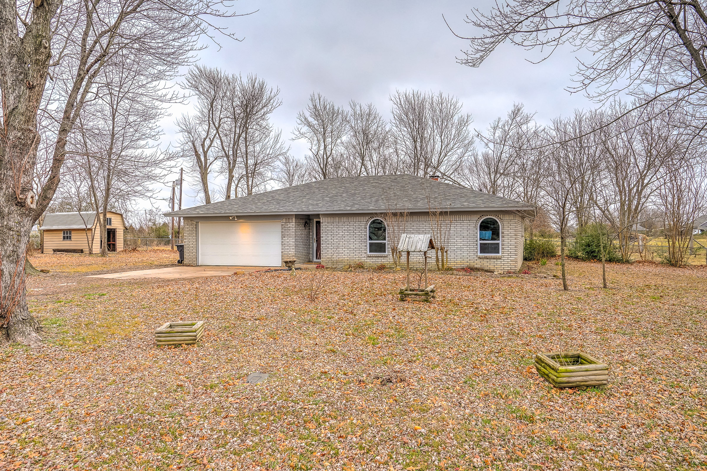 24795 S Plainview Avenue Property Photo 1