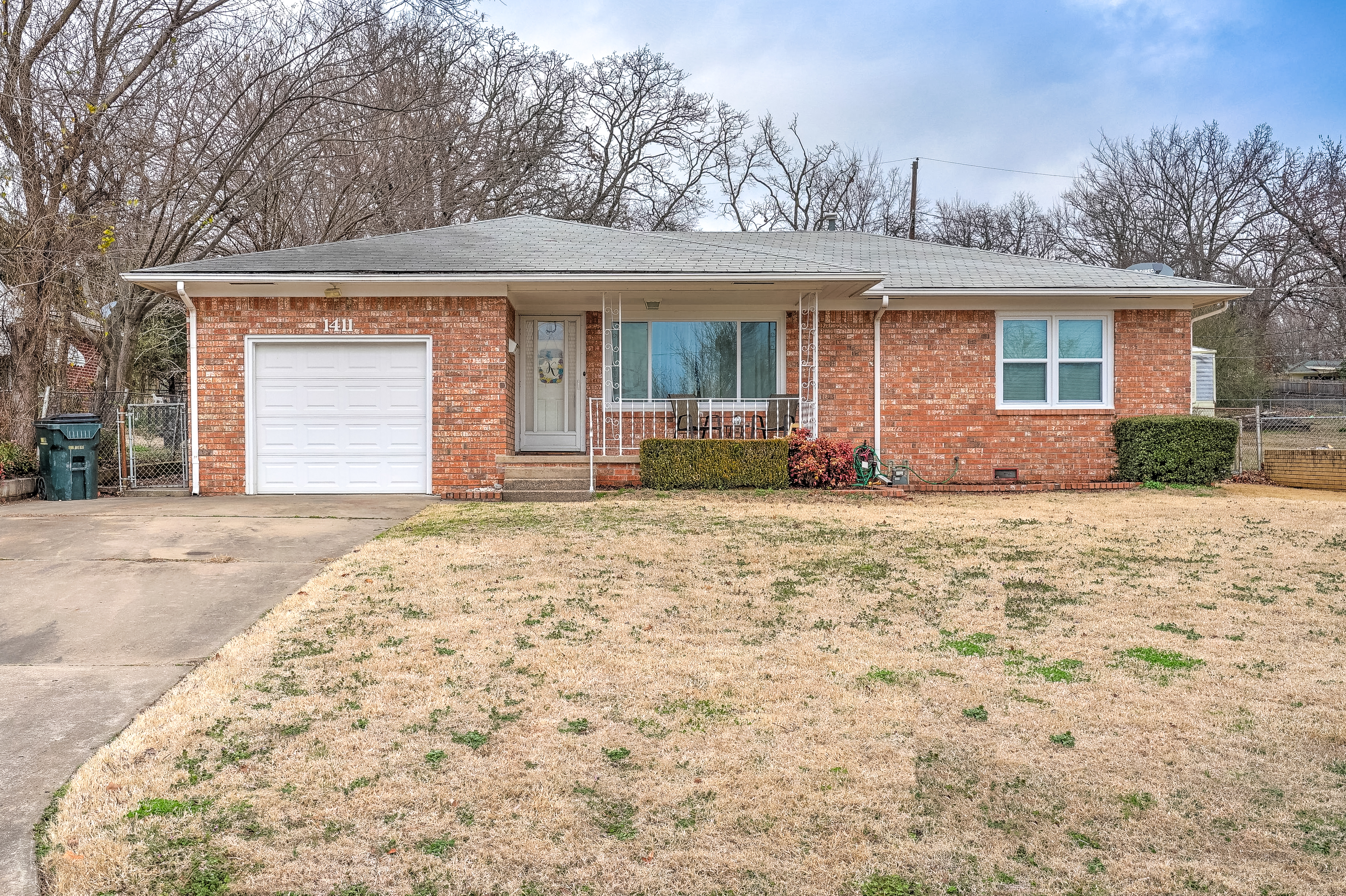 1411 E Mcleod Avenue Property Photo 1