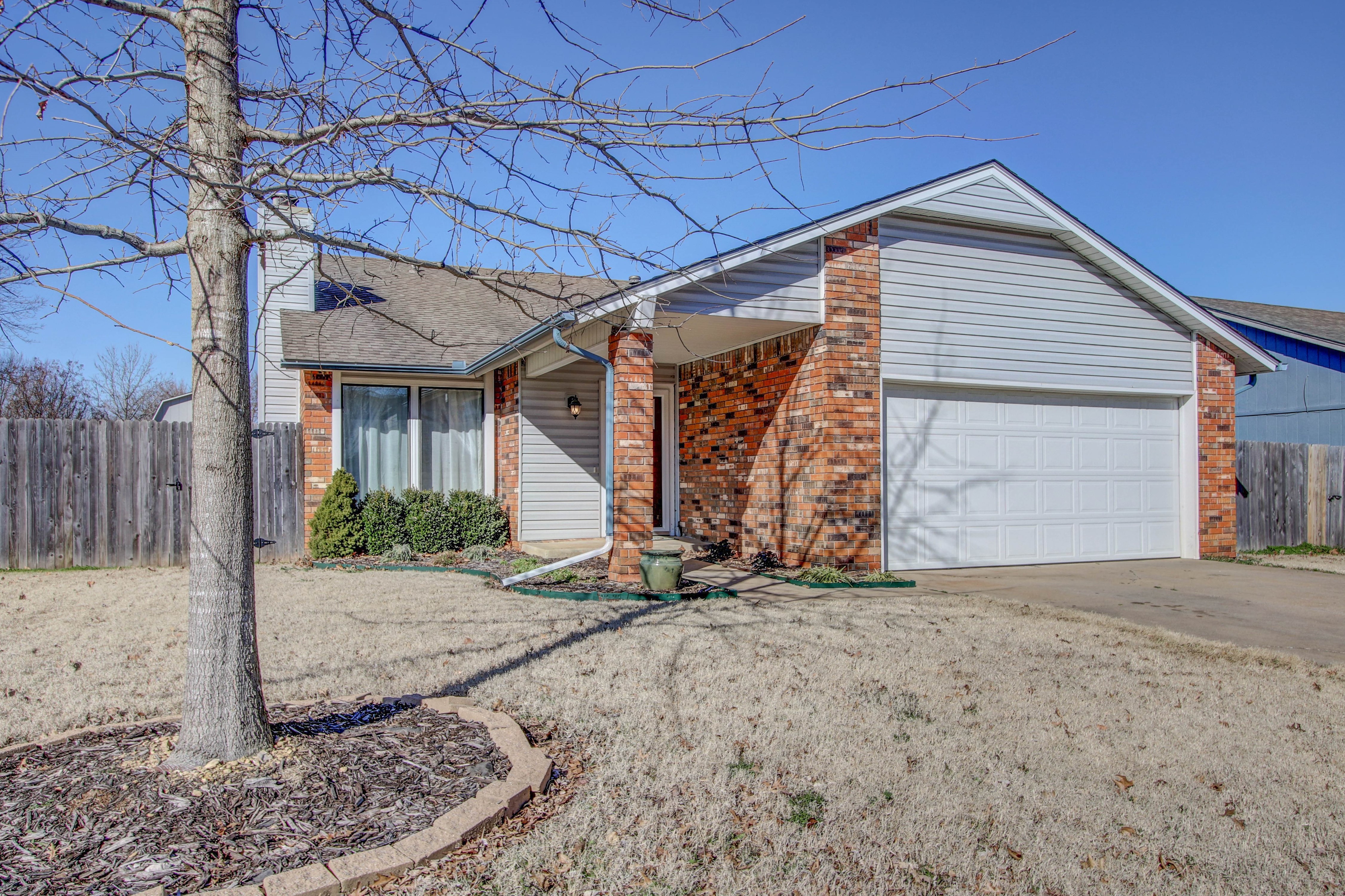 1608 N 26th Place Property Photo 1