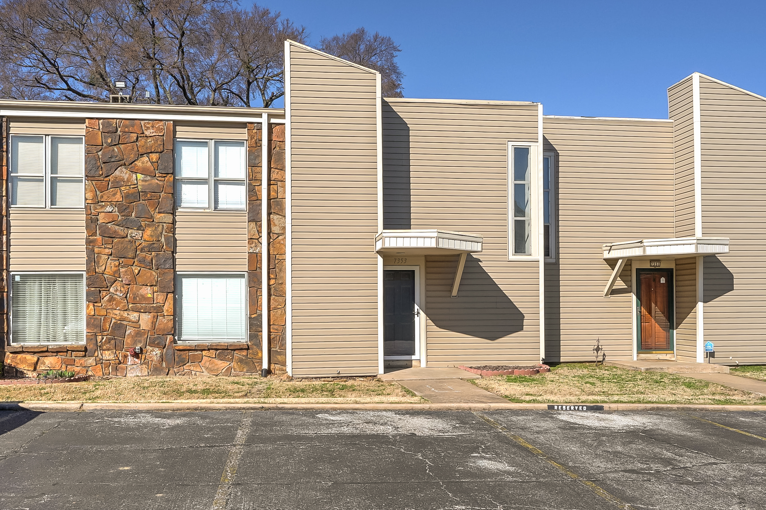 7353 S Yale Avenue #7353 Property Photo 1