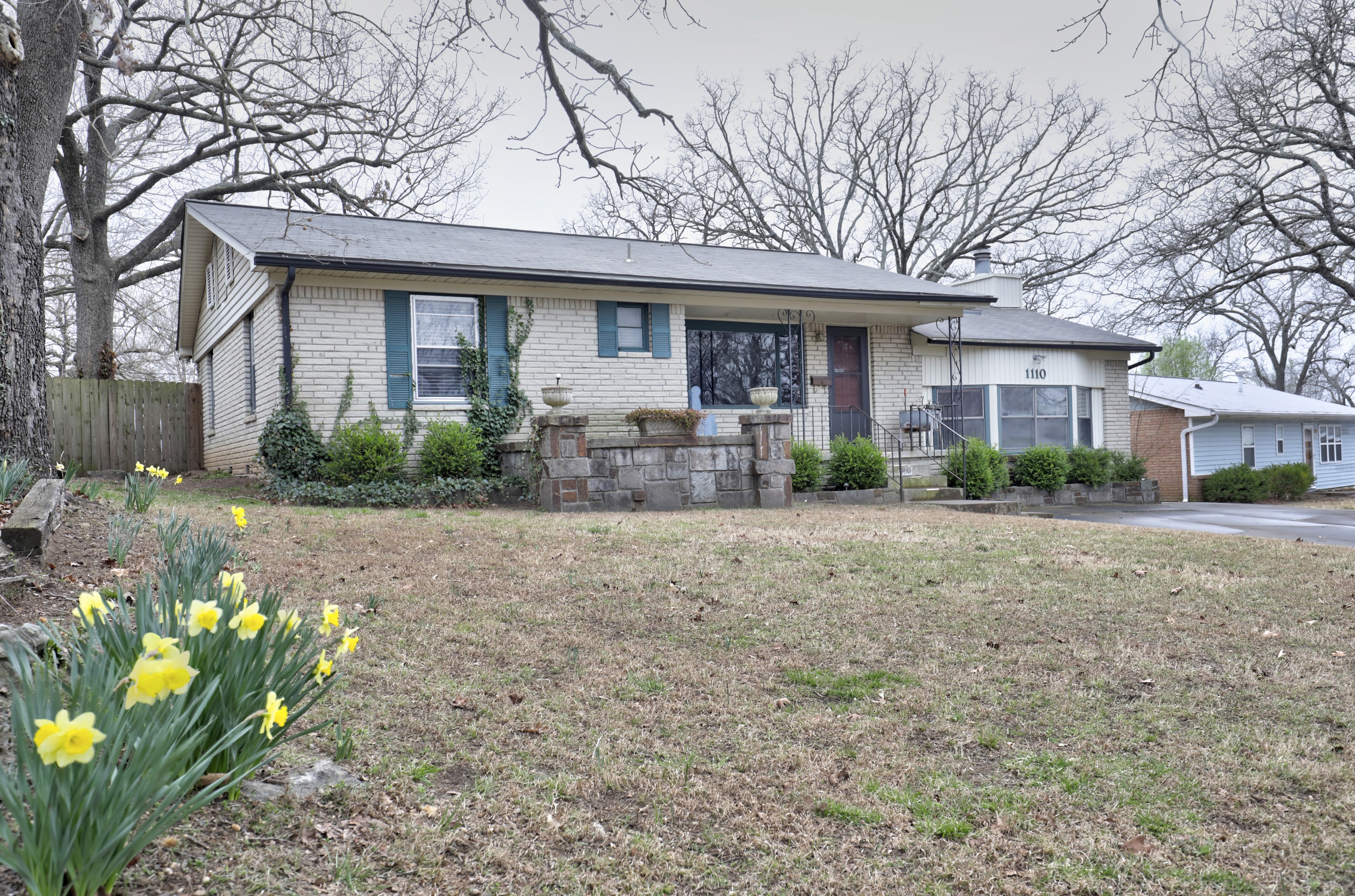 1110 E Teresa Avenue Property Photo