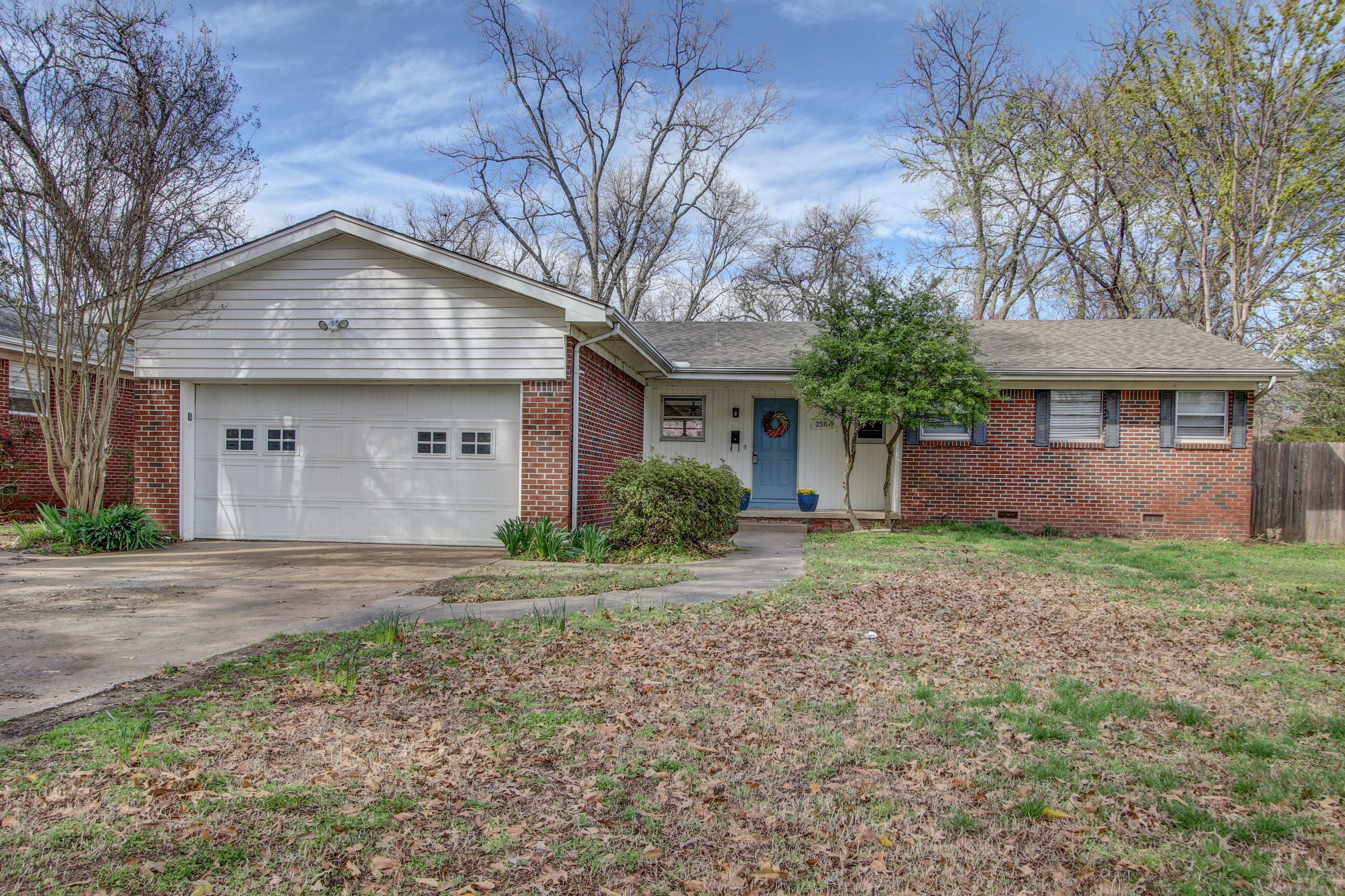2511 E 54th Street Property Photo 1