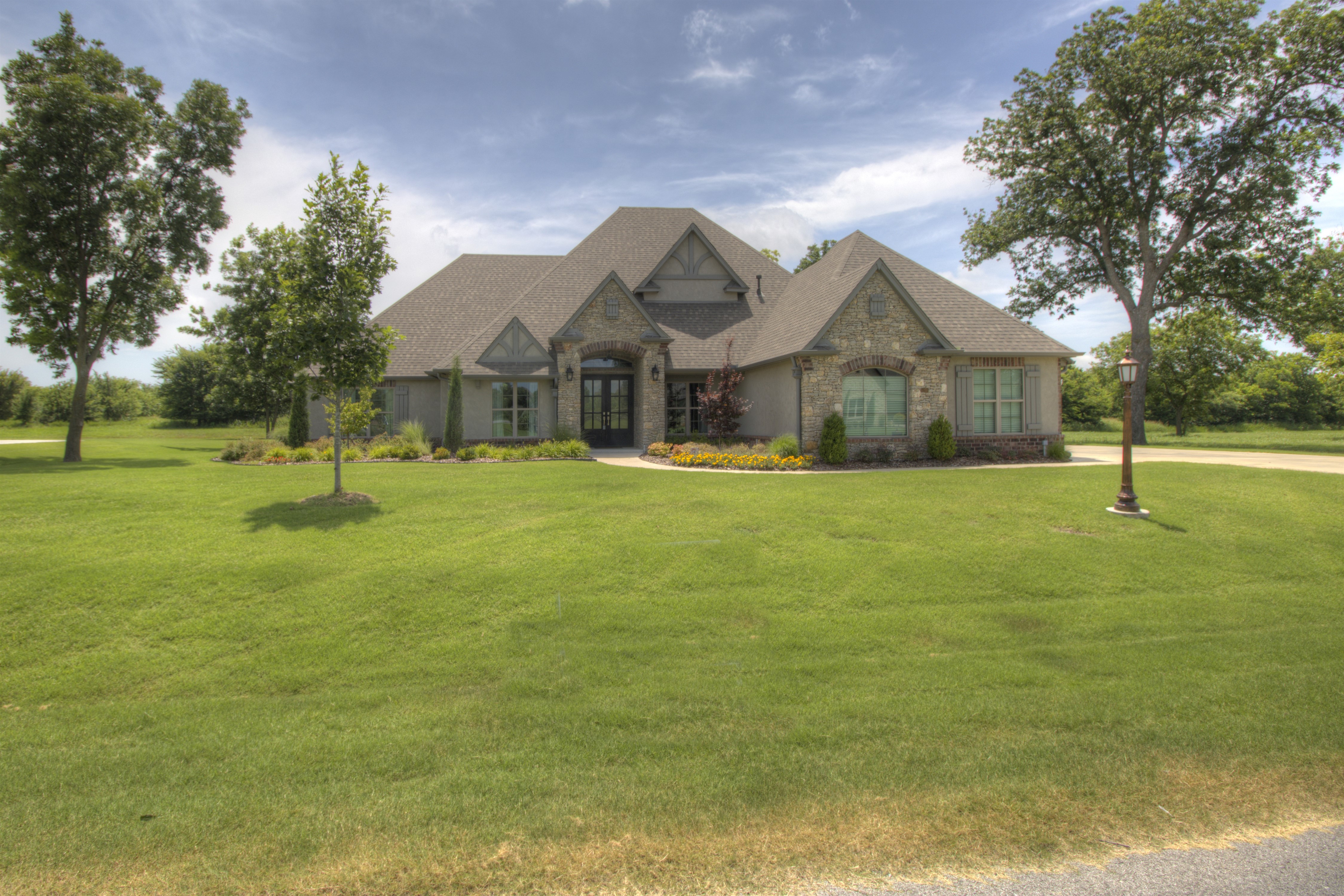 18330 E Red Fox Trail Property Photo 1