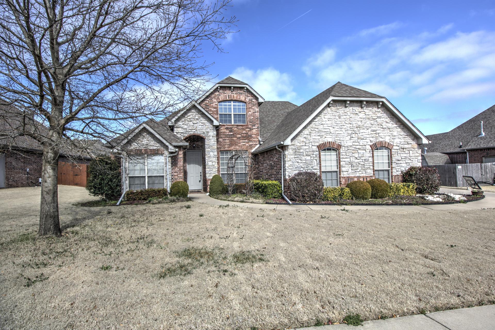 5906 Woodland Road Property Photo 1