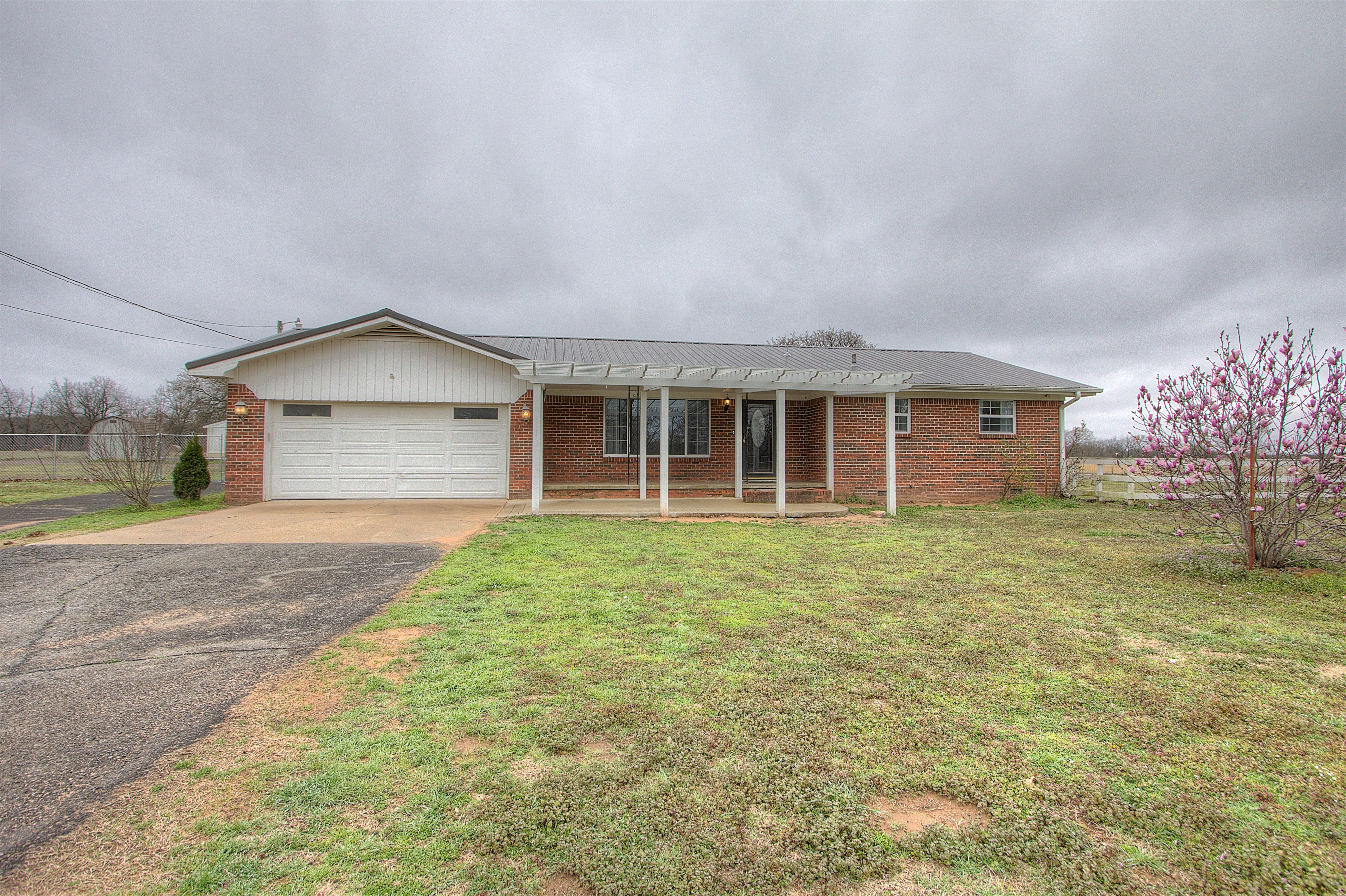 9090 Jefferson Road Property Photo 1
