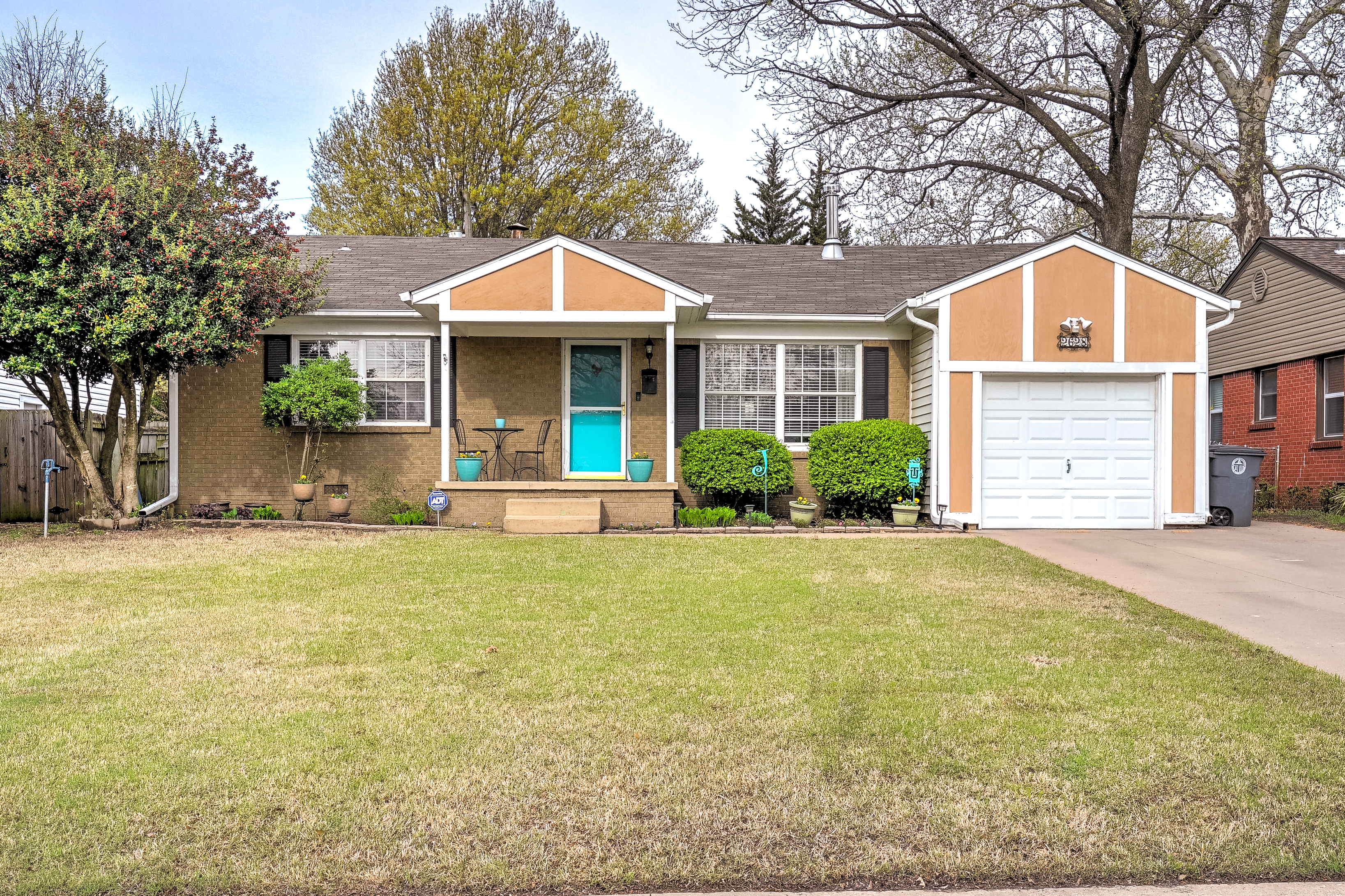 2628 S Winston Avenue Property Photo 1
