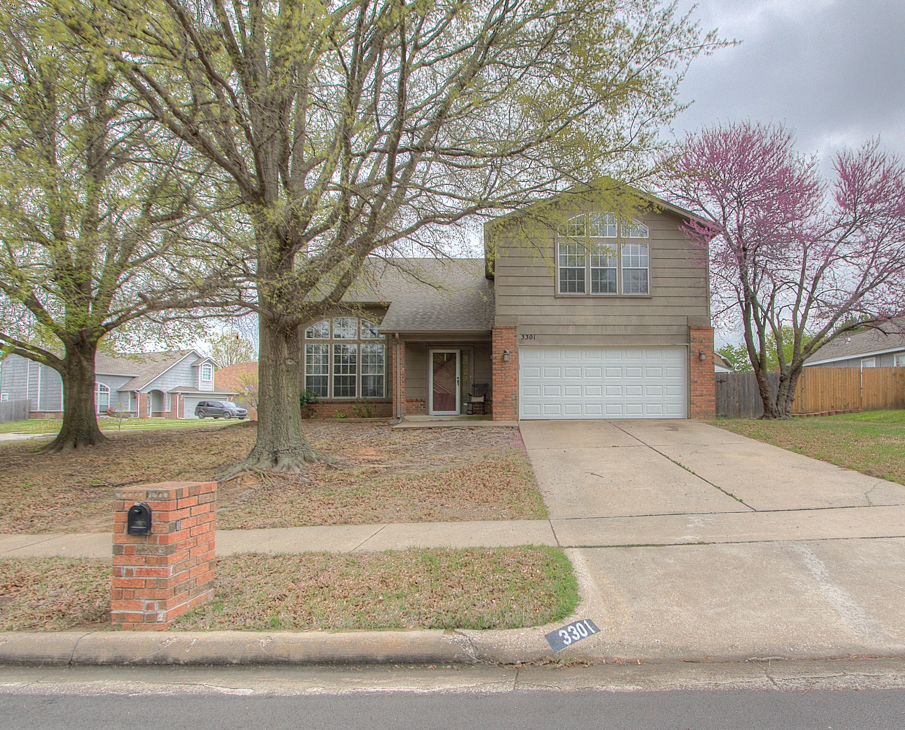 3301 S Elder Avenue Property Photo 1