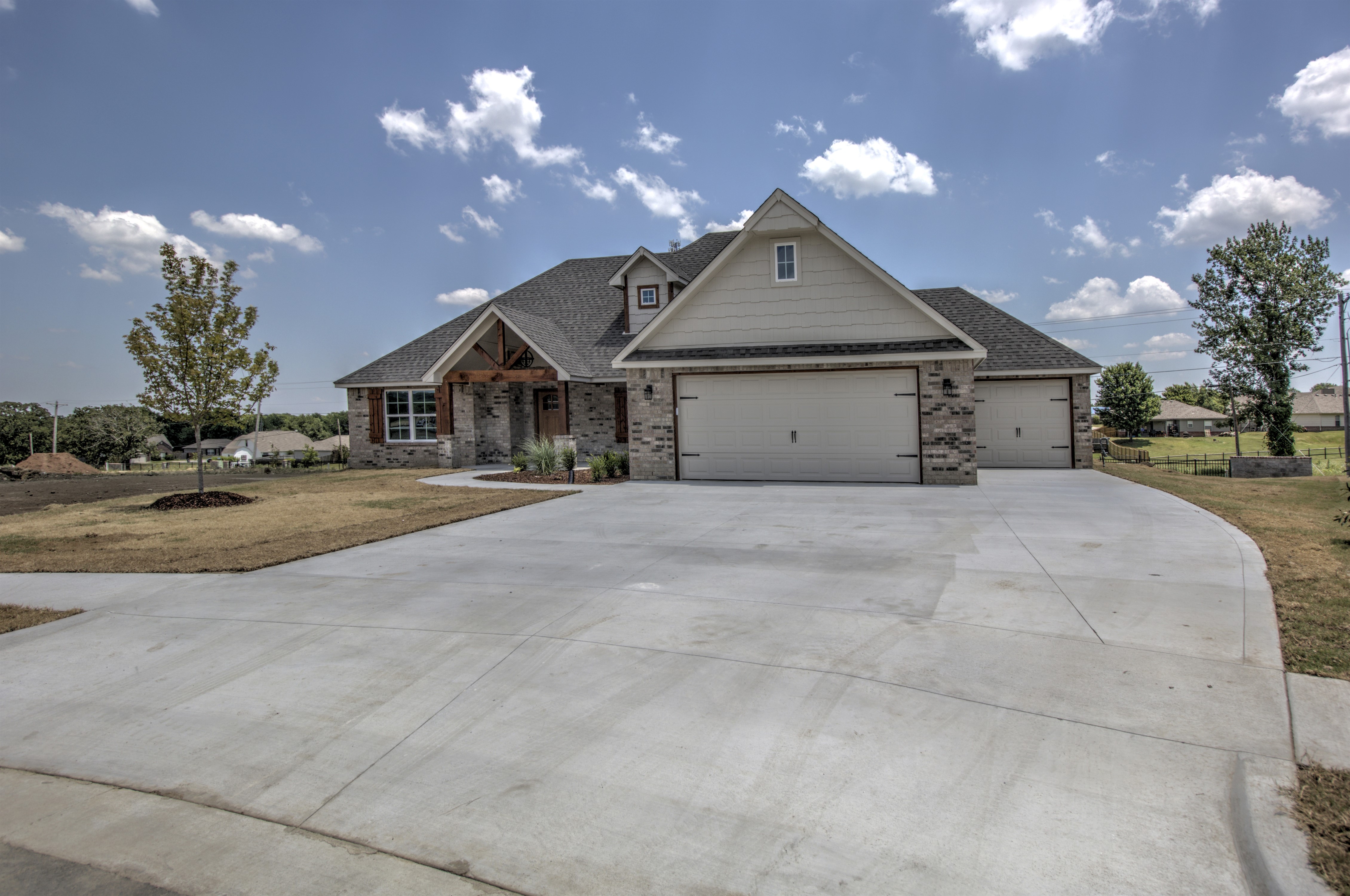 19273 N Valley View Drive Property Photo 1