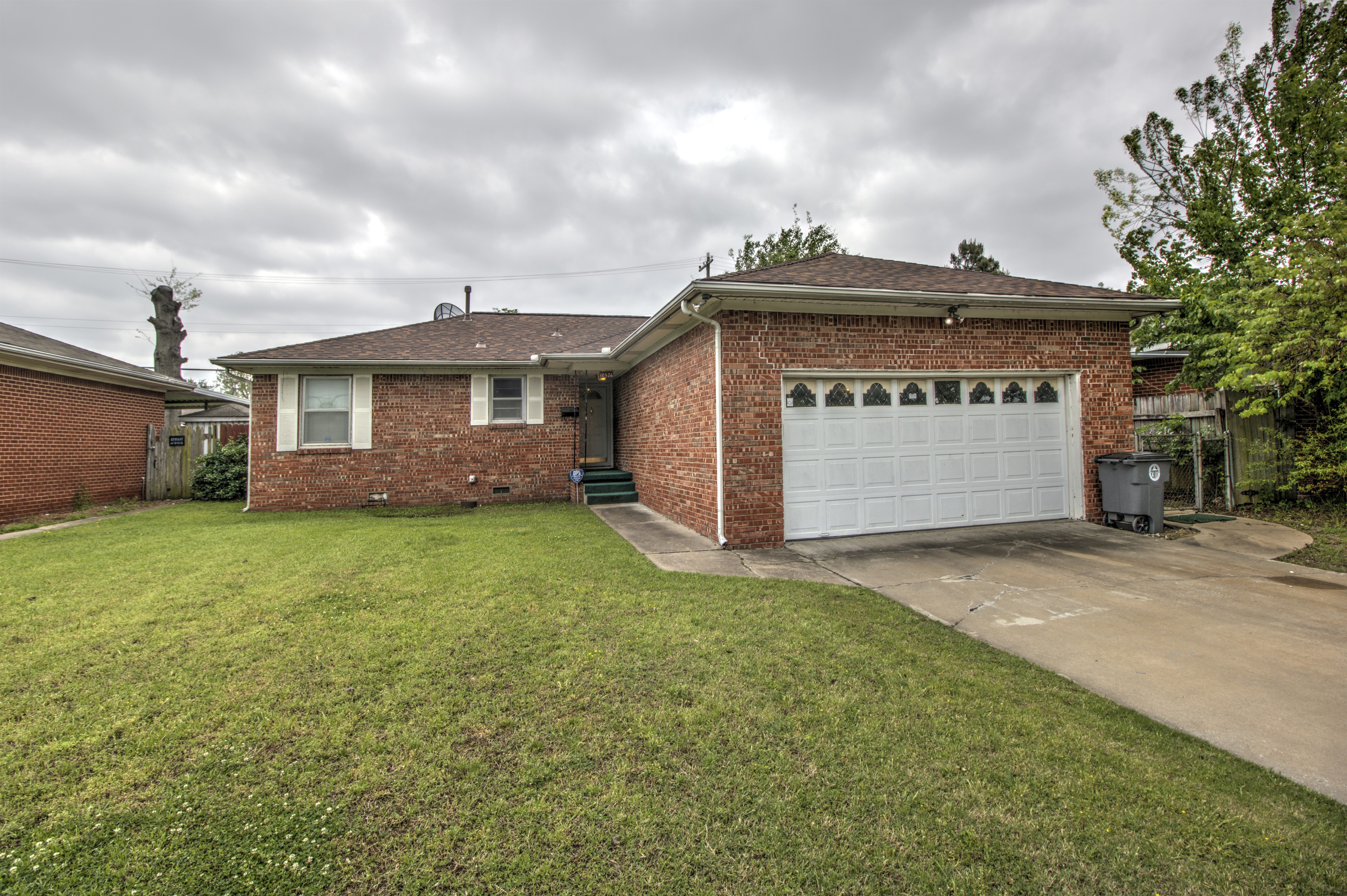 10526 E Admiral Place Property Photo 1