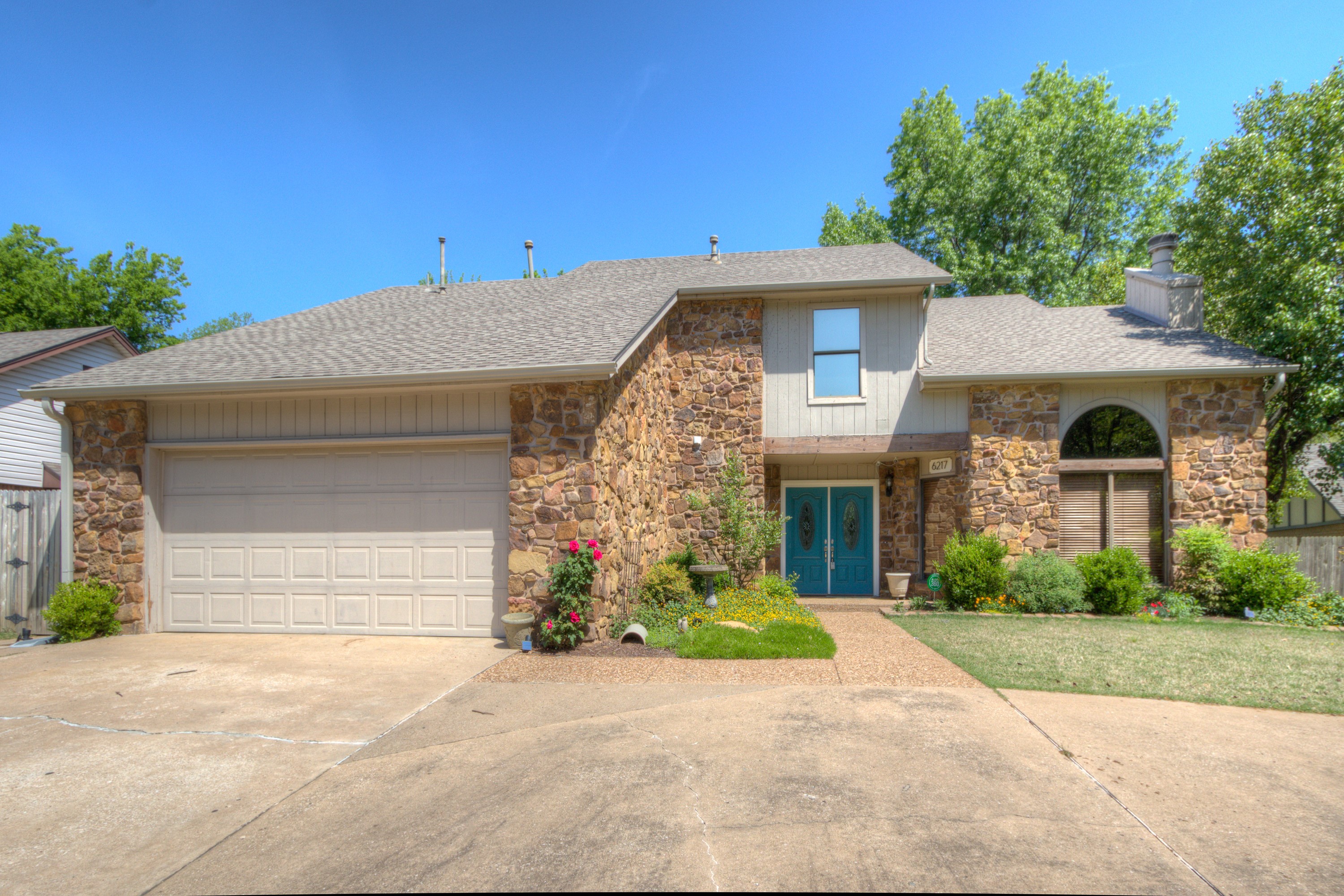 6217 E 74th Street Property Photo 1