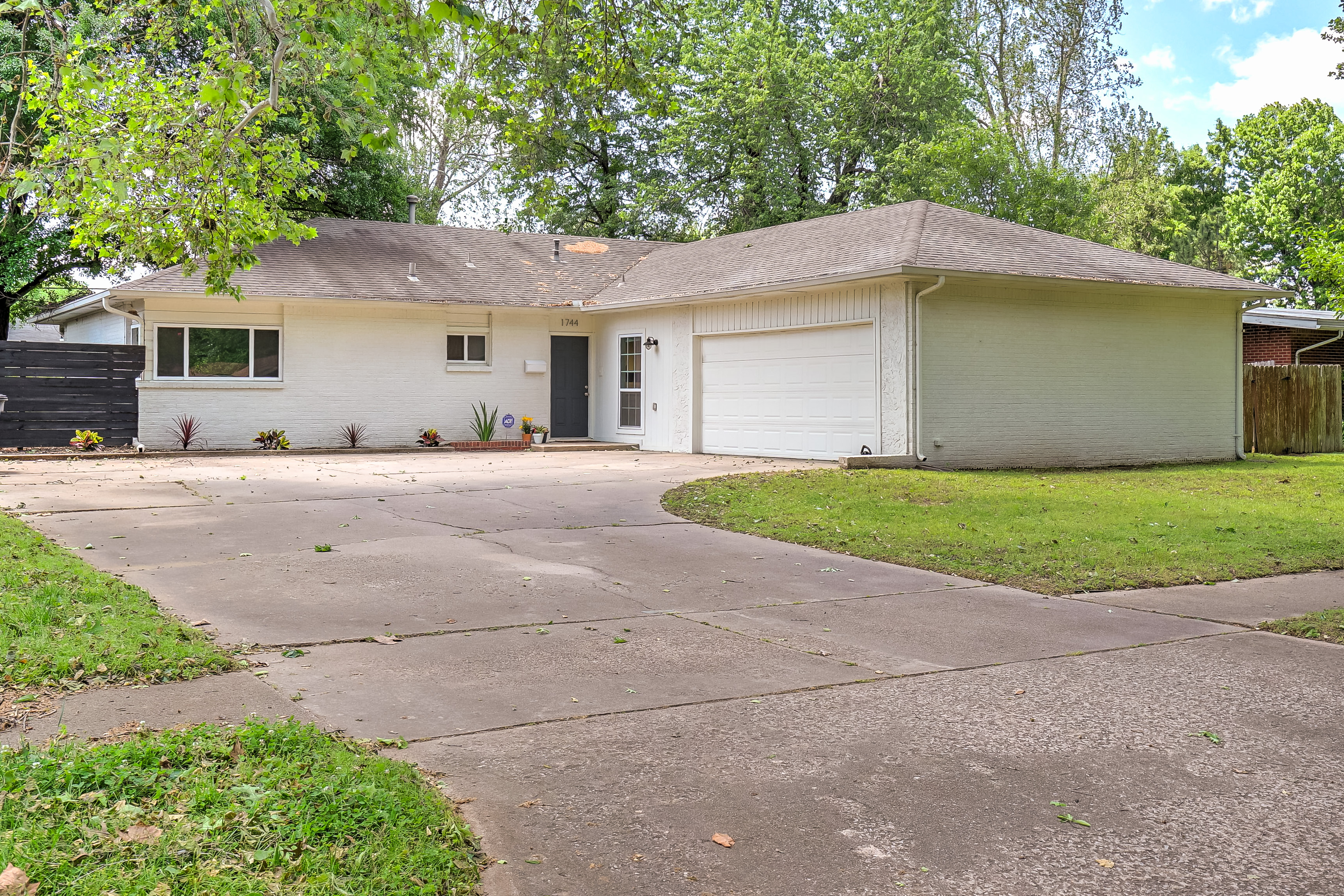 1744 E 60th Place Property Photo 1
